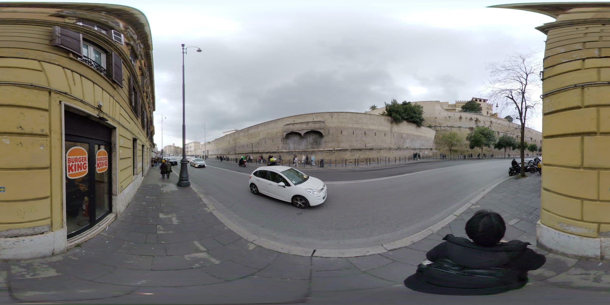 Street view near Tutto Tondo, Borgo — © akiyoshiii213 (CC BY-SA · Mapillary)