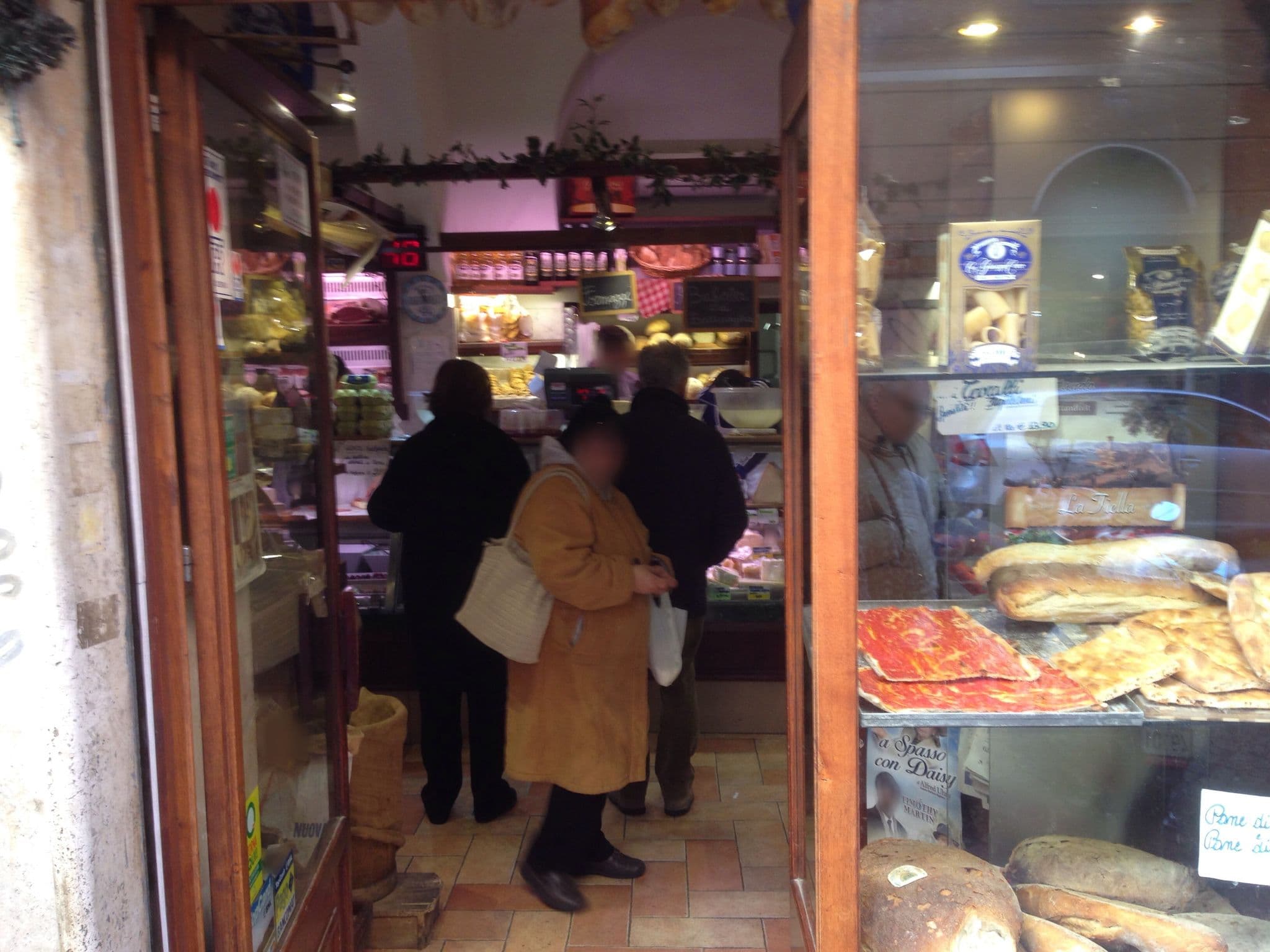Street view near Trastevere Charming Loft, Trastevere — © mike (CC BY-SA · Mapillary)