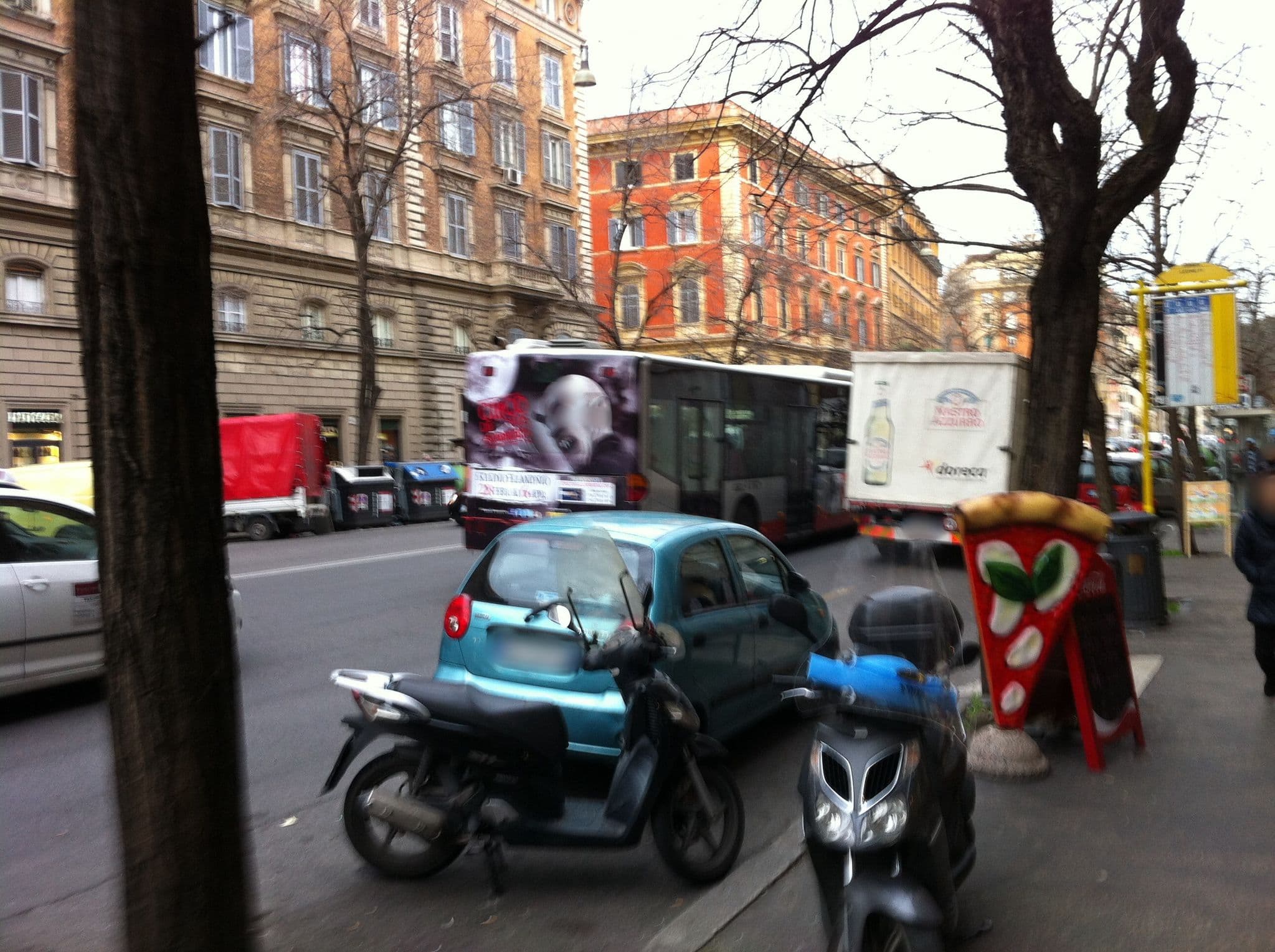 Street view near Vatican Palace, Borgo — © ugz (CC BY-SA · Mapillary)