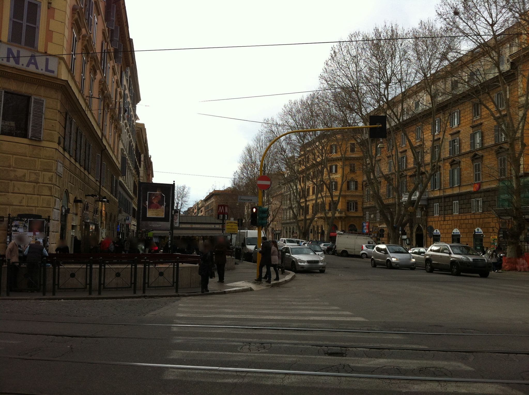 Street view near San Pietro Rooms Hotel Rome, Prati — © ugz (CC BY-SA · Mapillary)