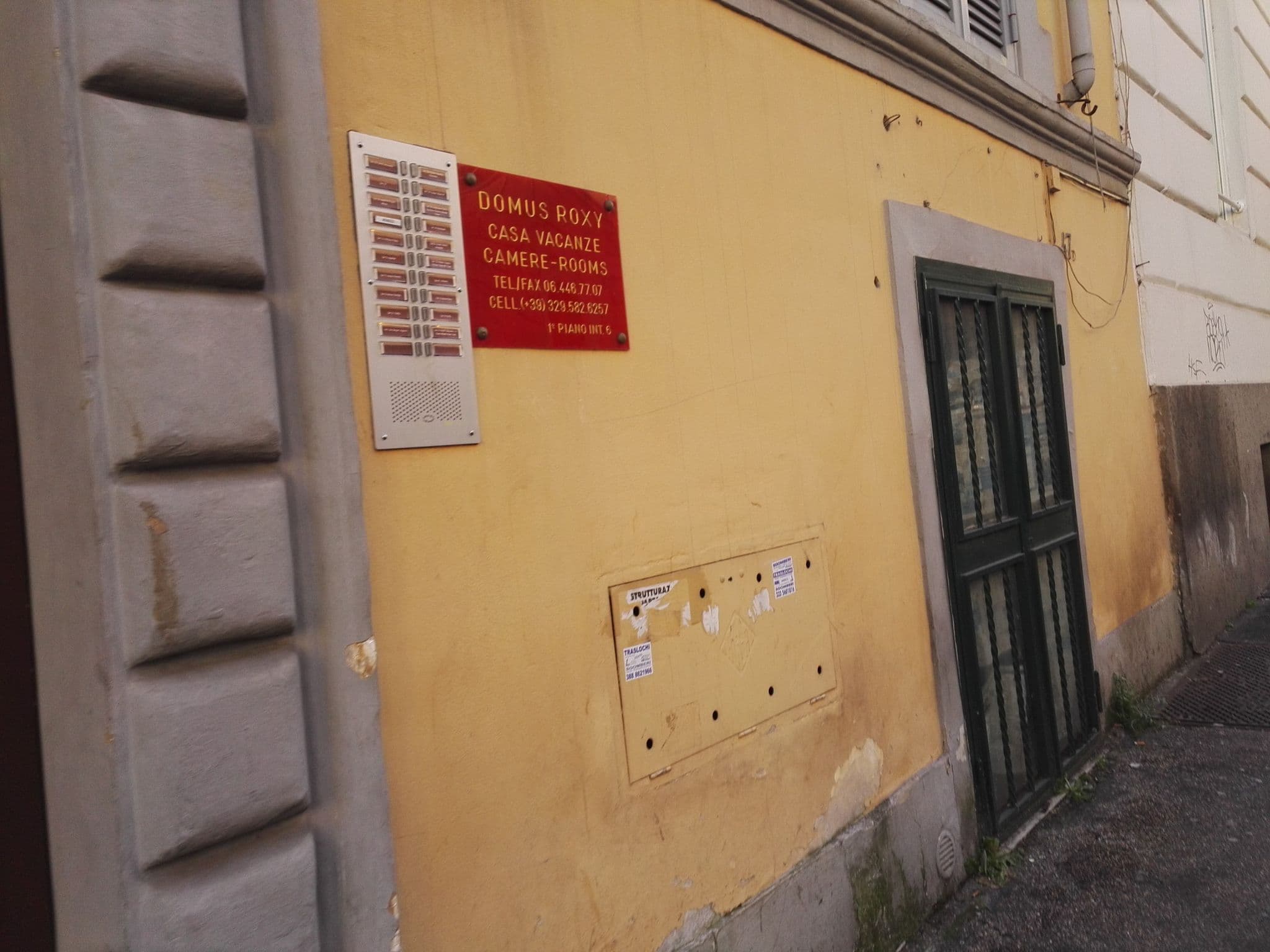 Street view near B&T Rooms, Castro Pretorio — © marcuscalabresus (CC BY-SA · Mapillary)