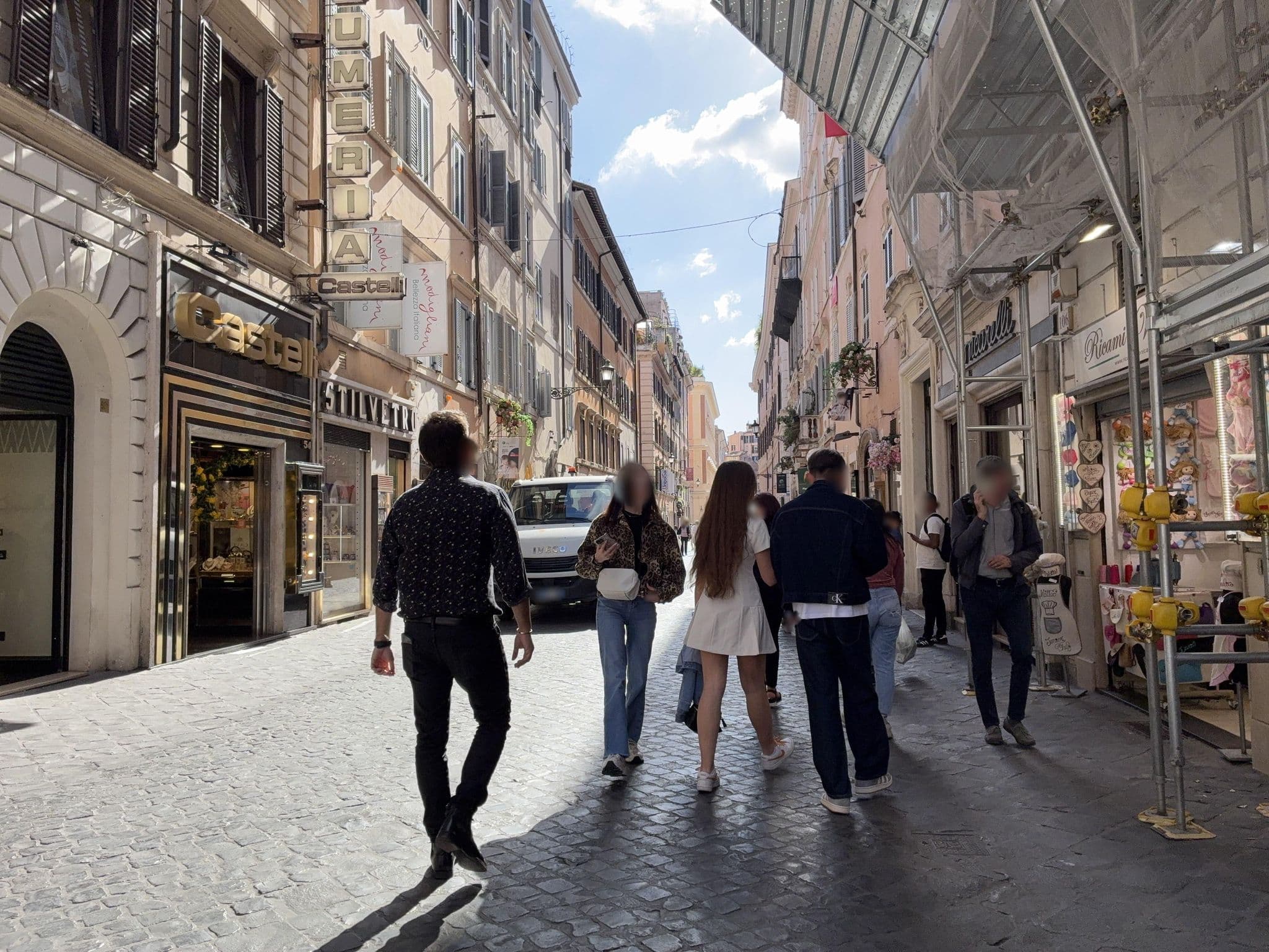 Street view near Frattina 57, Sant'Eustachio — © panbauletto (CC BY-SA · Mapillary)