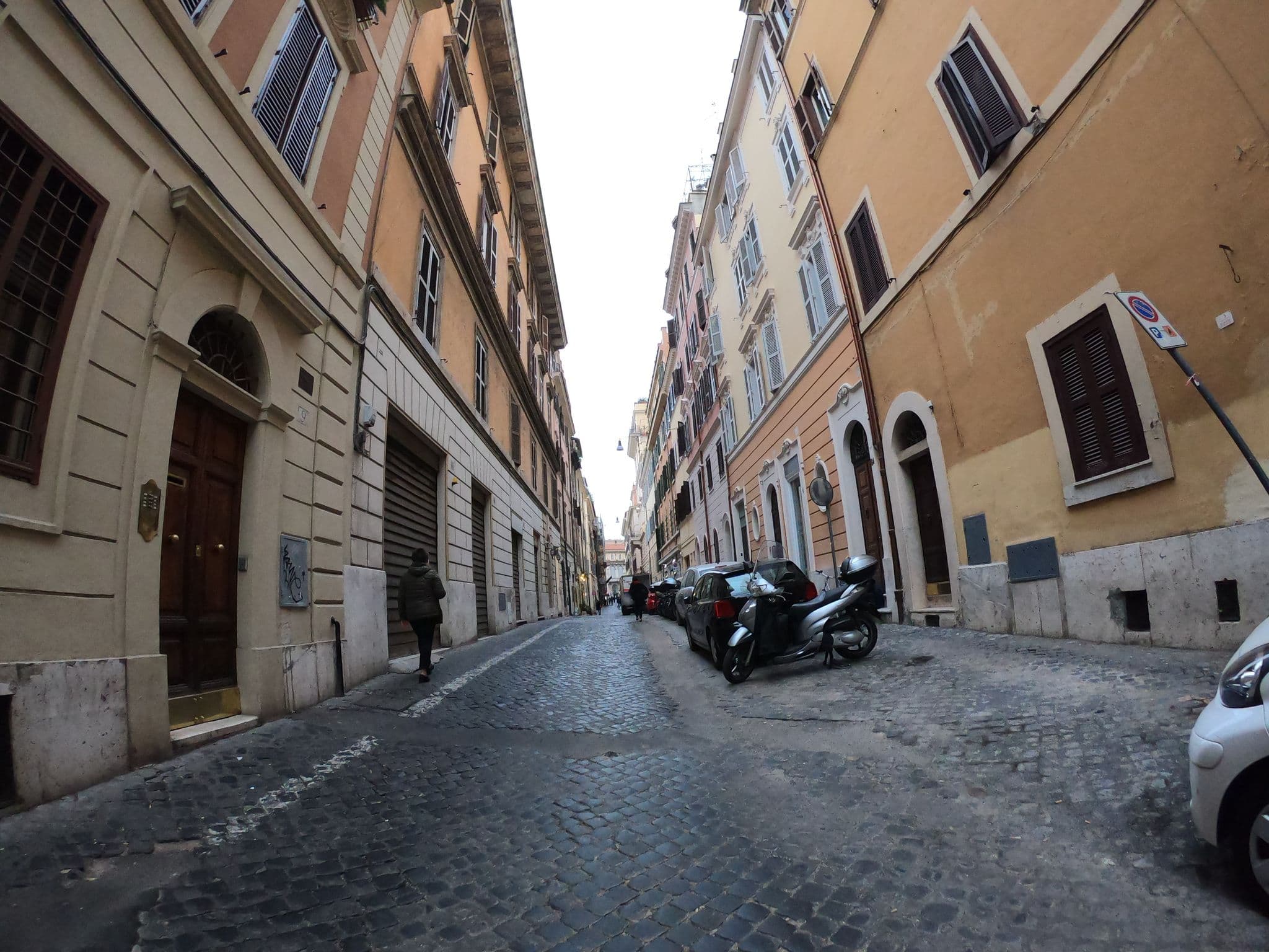 Street view near Hotel Sunset Rome, Pigna — © richlv (CC BY-SA · Mapillary)