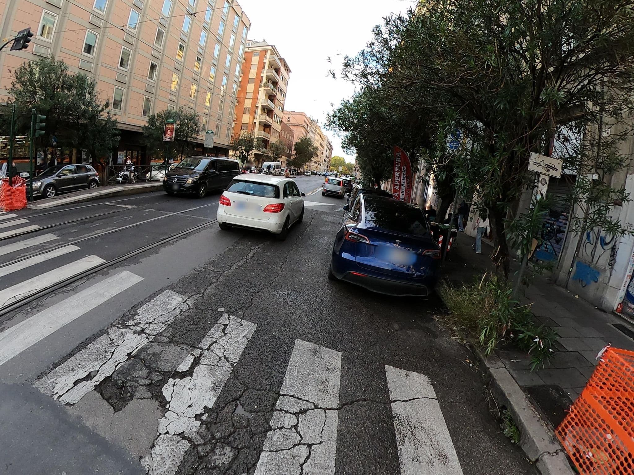 Street view near B&B Alba Garden, Rome — © alesarrett (CC BY-SA · Mapillary)