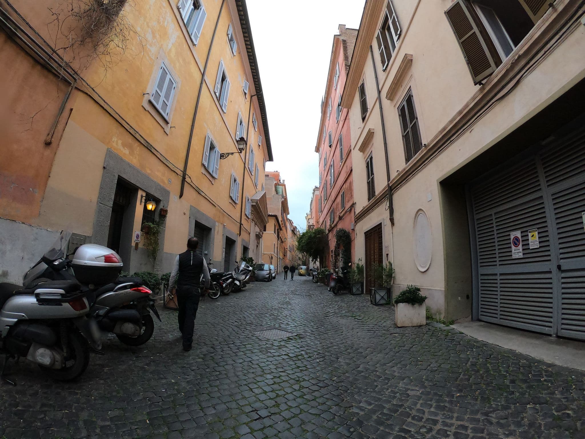 Street view near Residenza Monti Rome, Pigna — © richlv (CC BY-SA · Mapillary)