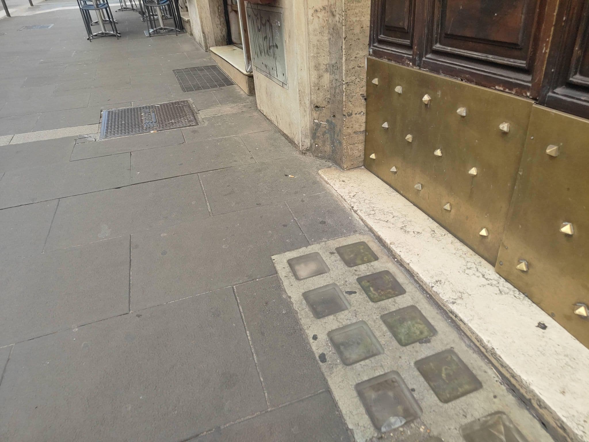 Street view near Centro Servizi Valle Verde SRL, Monti — © omfg_notpr (CC BY-SA · Mapillary)
