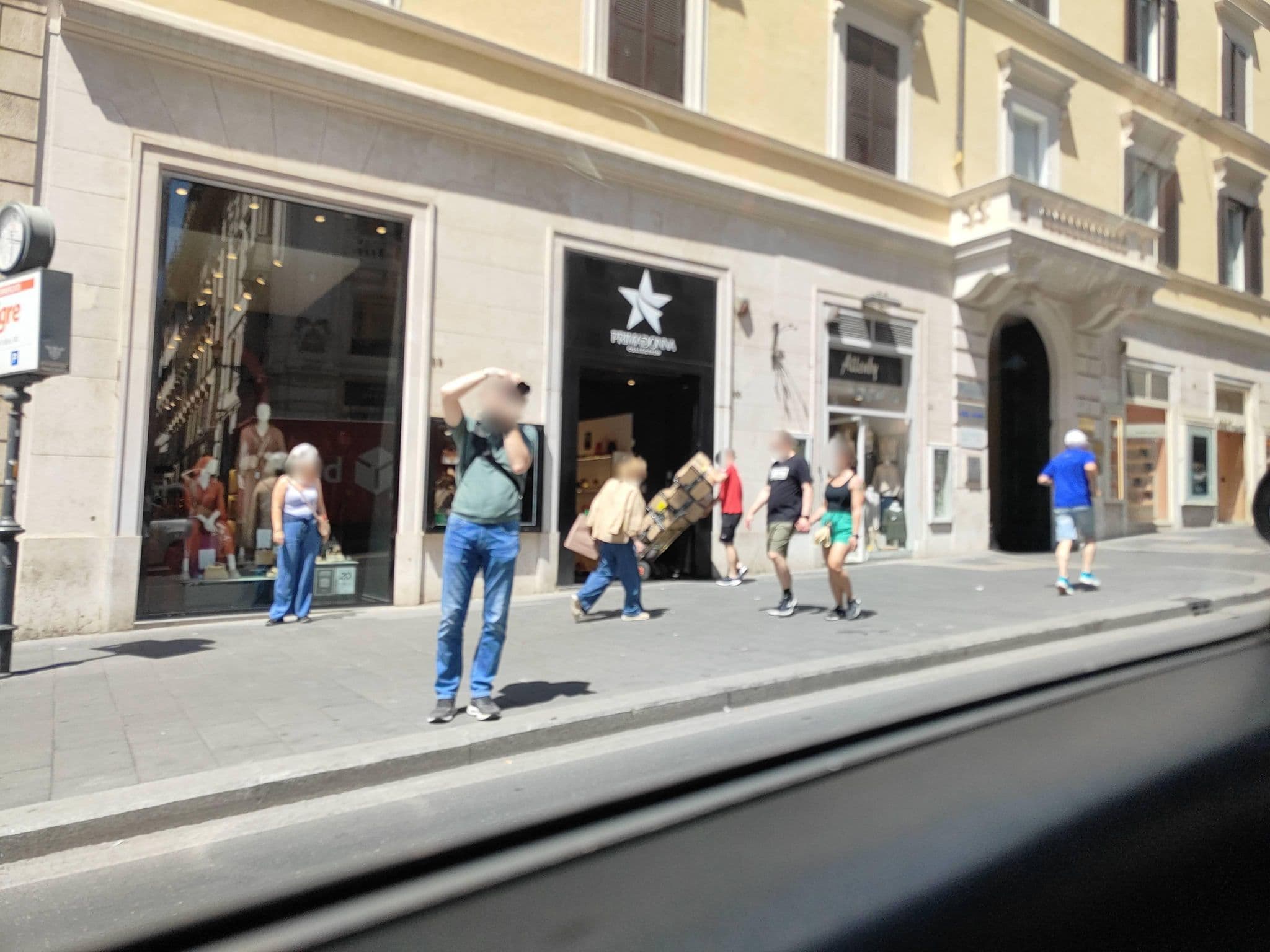 Street view near Daisy Apartments, Ludovisi — © omfg_notpr (CC BY-SA · Mapillary)