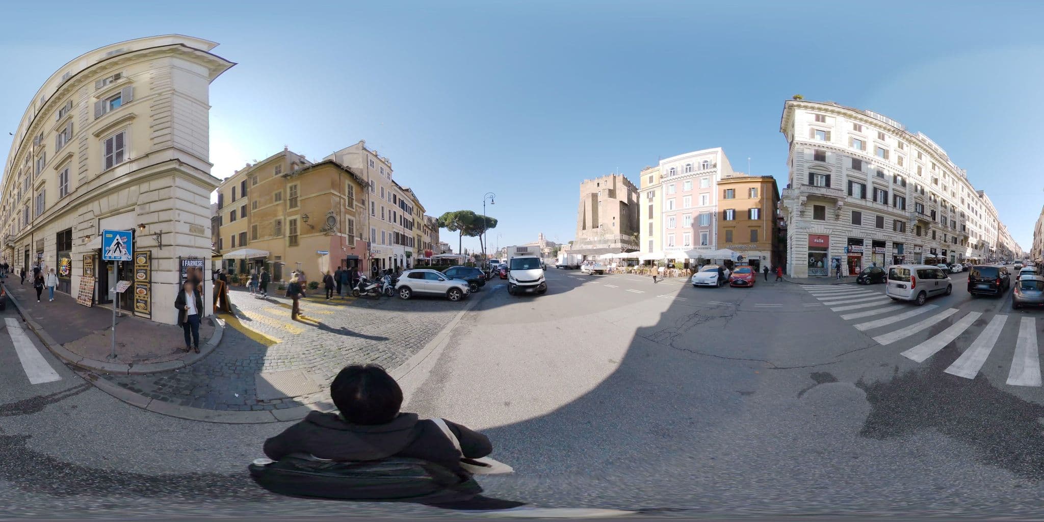 Street view near Colosseo In, Pigna — © akiyoshiii213 (CC BY-SA · Mapillary)