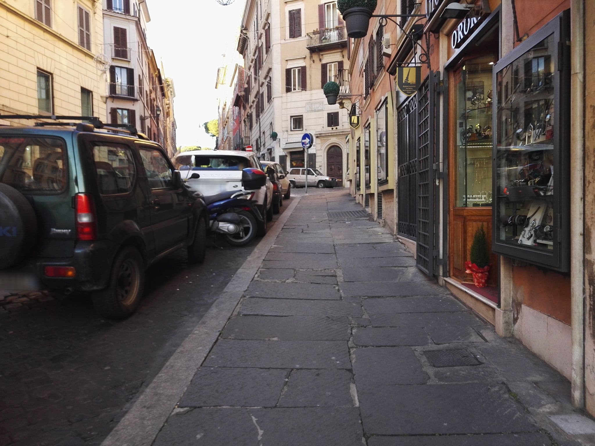 Street view near Hotel Swisse, Ludovisi — © marcuscalabresus (CC BY-SA · Mapillary)