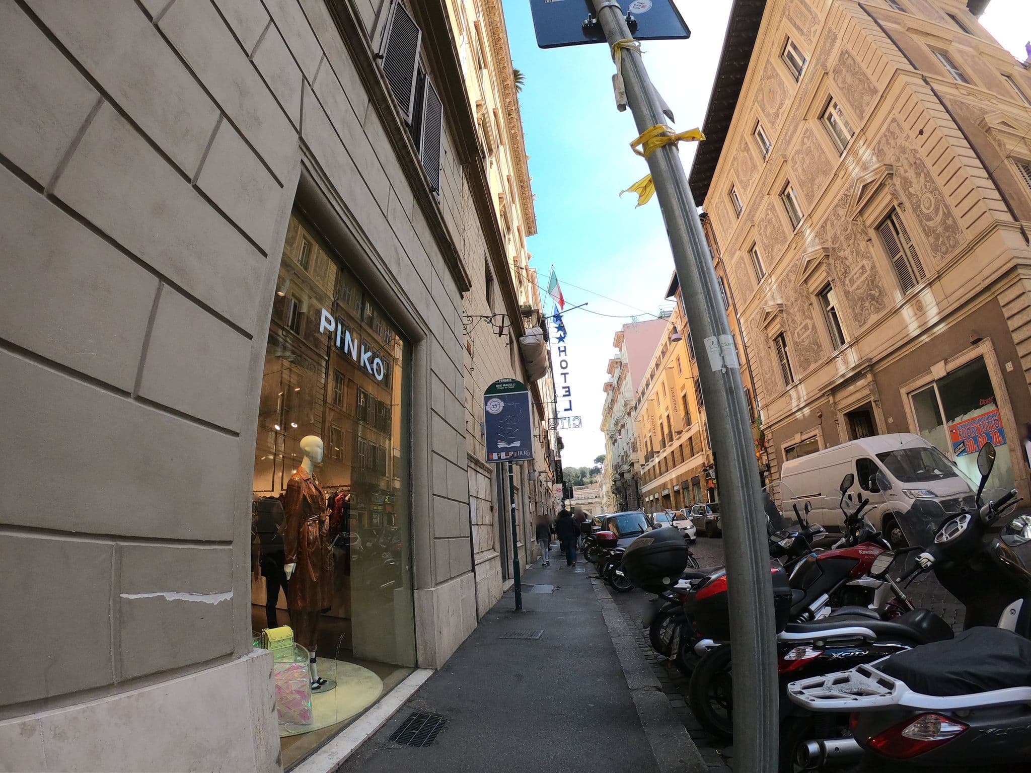 Street view near Hotel Firenze, Ludovisi — © richlv (CC BY-SA · Mapillary)