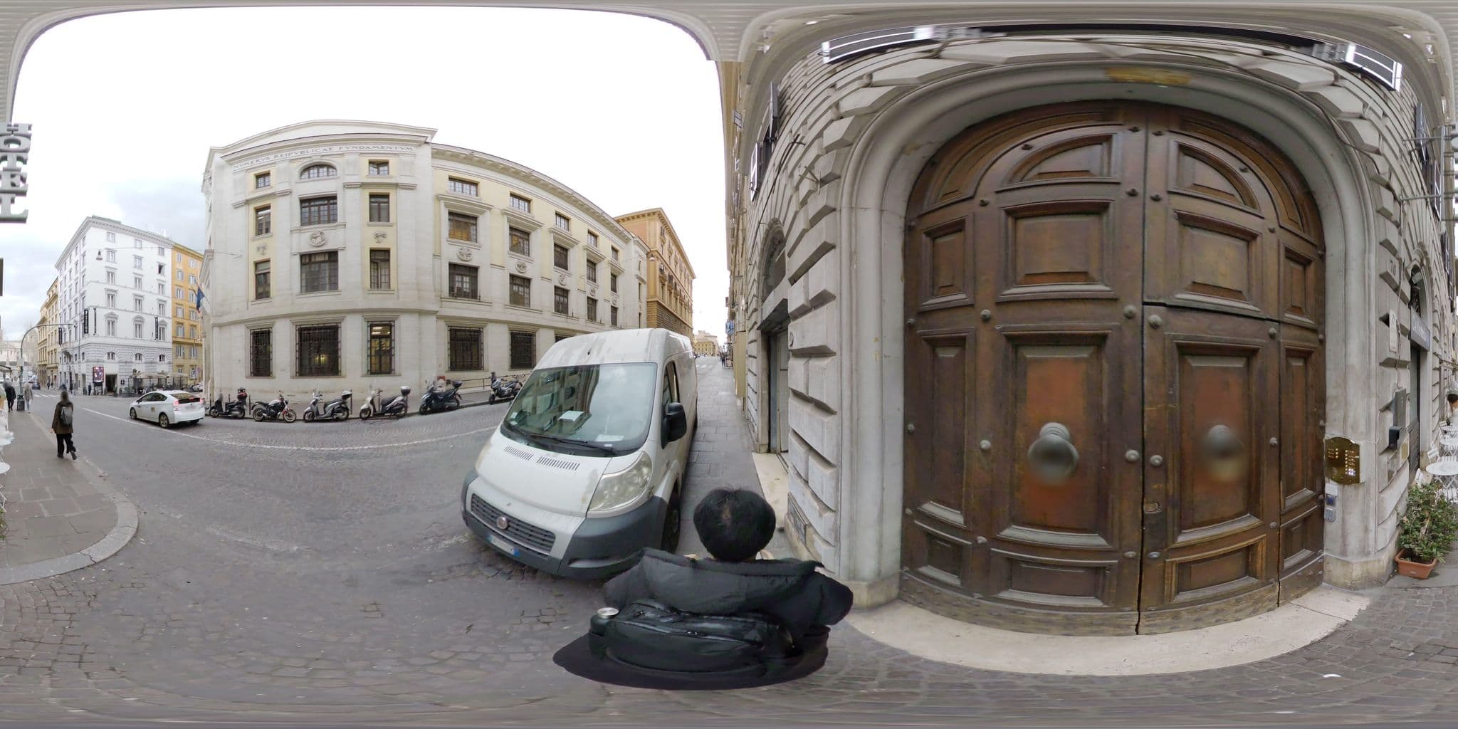 Street view near La Maison Blanche SRL, Monti — © akiyoshiii213 (CC BY-SA · Mapillary)