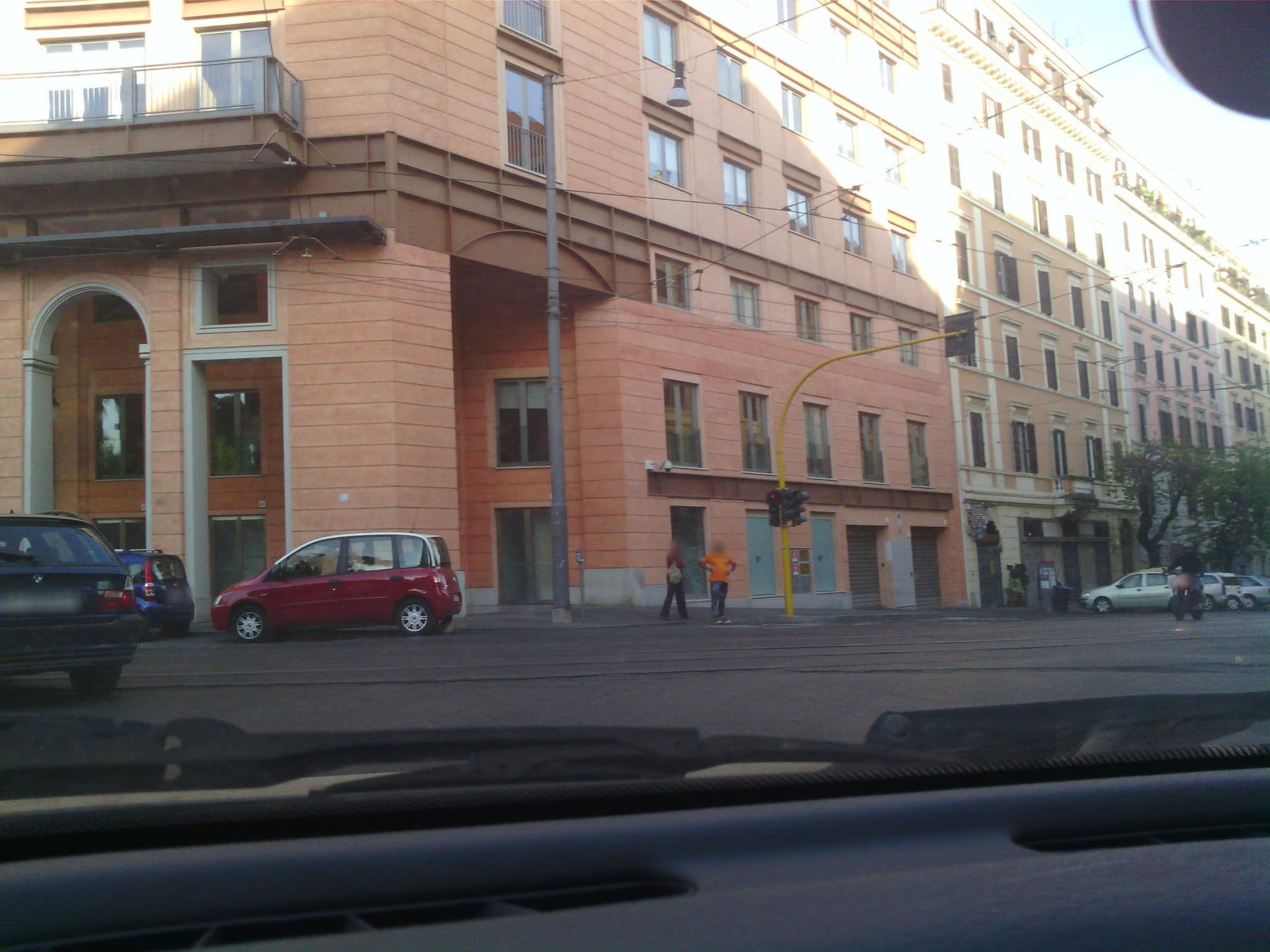 Street view near Budgetroom, Rome — © giardia (CC BY-SA · Mapillary)
