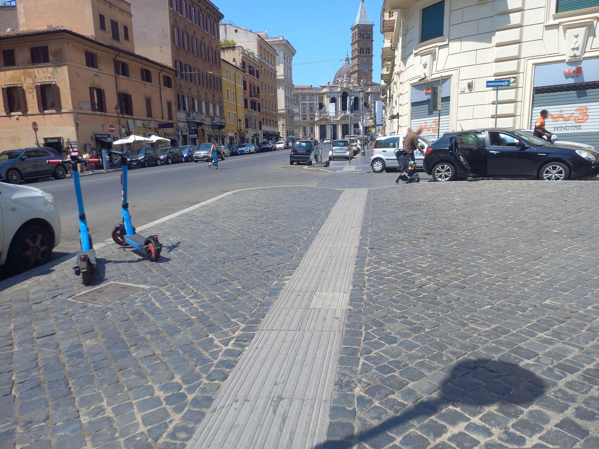 Street view near Merulana Inn Rome, Monti — © vecchiemaniere1982 (CC BY-SA · Mapillary)