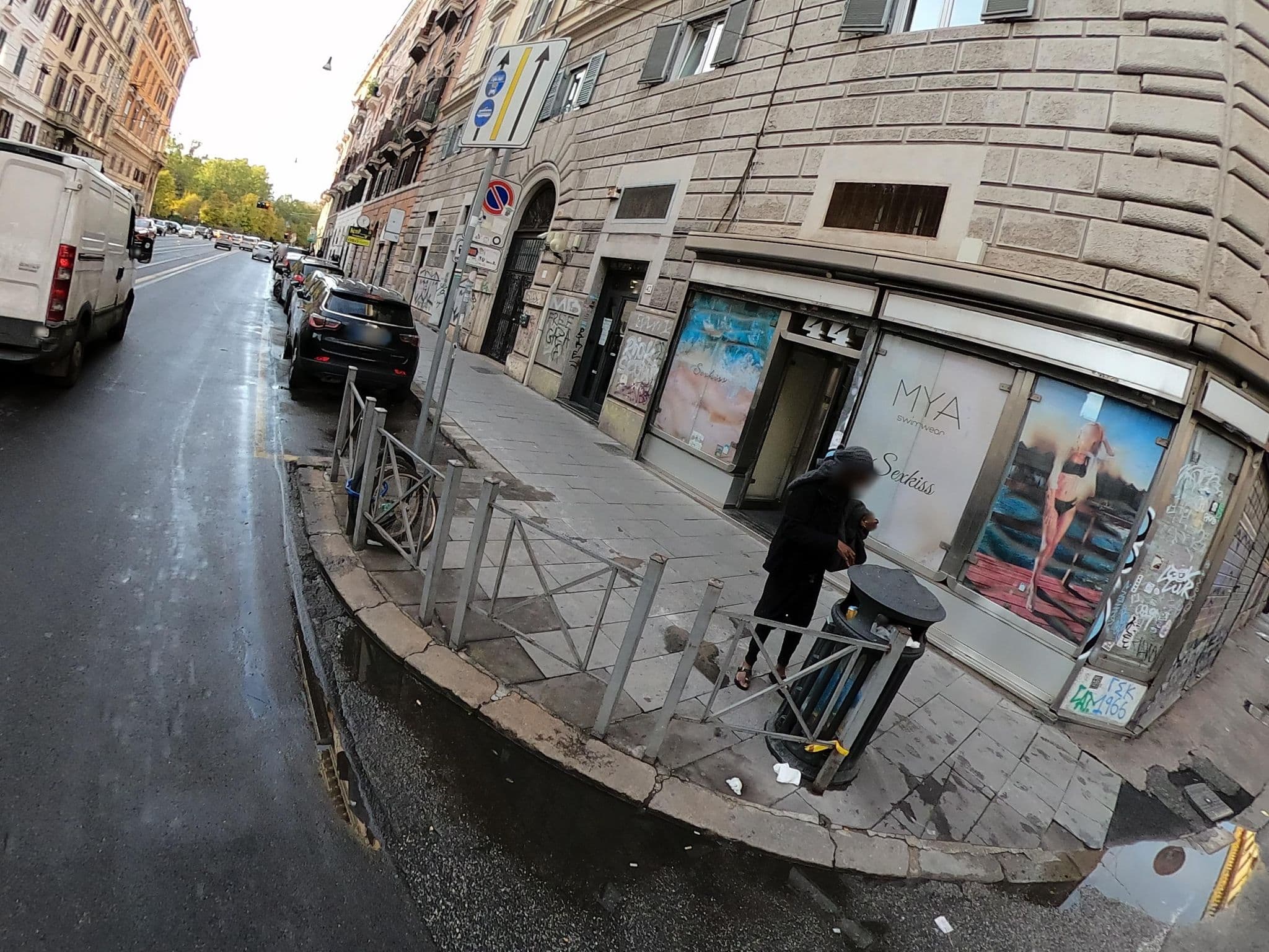 Street view near Sweet Alice, Rome — © alesarrett (CC BY-SA · Mapillary)