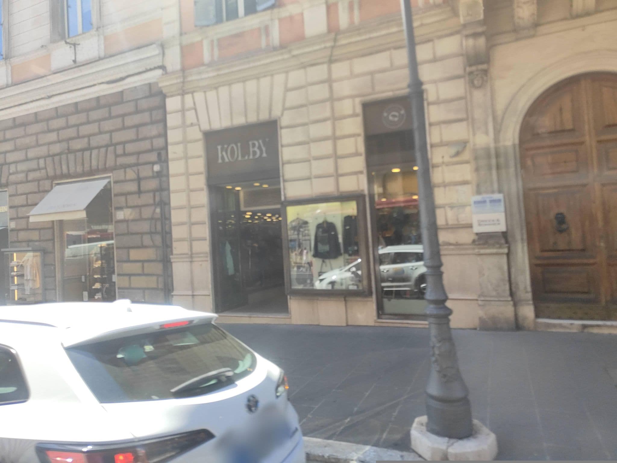 Street view near Hotel Eurostars Roma Congress, Pigna — © omfg_notpr (CC BY-SA · Mapillary)