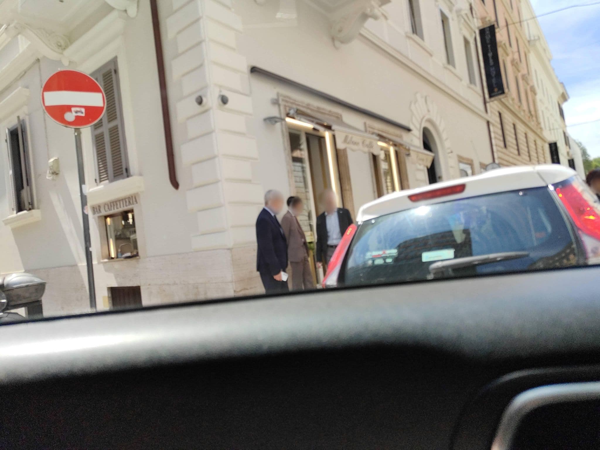 Street view near Interno 7 Luxury Rooms, Pigna — © omfg_notpr (CC BY-SA · Mapillary)