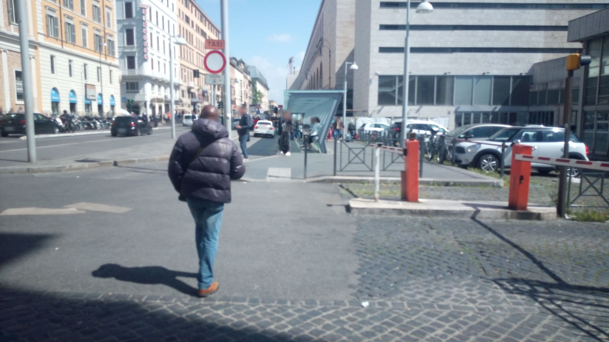 Street view near Istituto Sacro Cuore, Castro Pretorio — © partyfan (CC BY-SA · Mapillary)