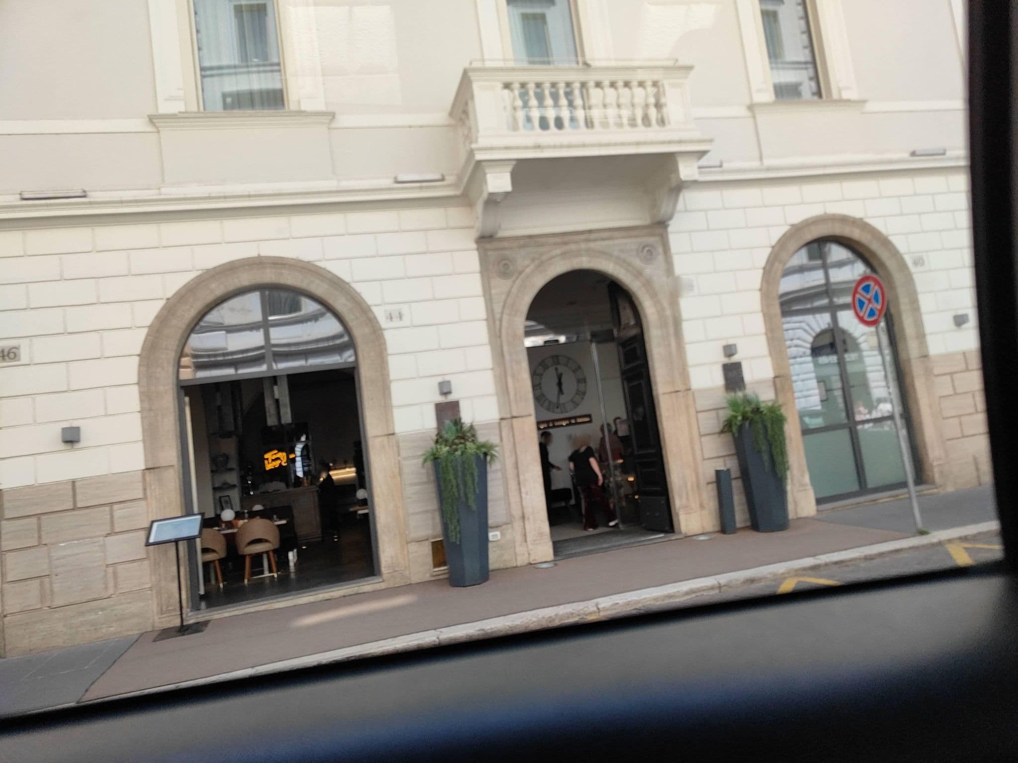 Street view near Rome Times Hotel Room 601, Pigna — © omfg_notpr (CC BY-SA · Mapillary)