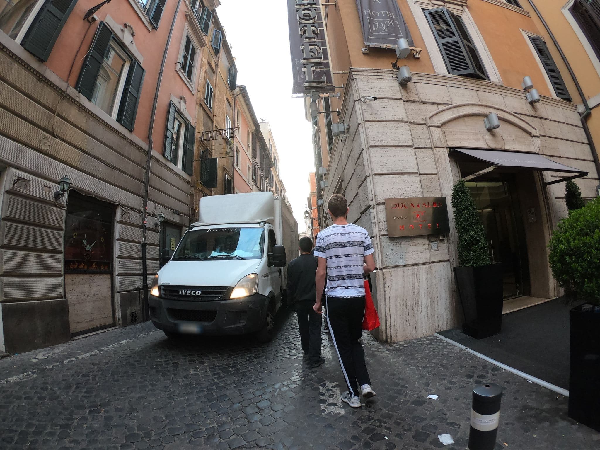 Street view near Domus Leonina, Pigna — © richlv (CC BY-SA · Mapillary)
