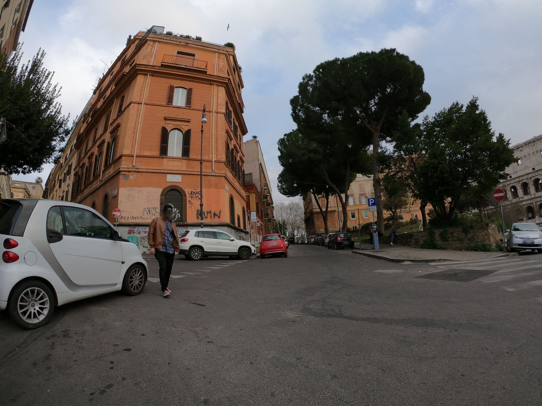 Street view near Vacanze al Colosseo Polveriera, Monti — © richlv (CC BY-SA · Mapillary)