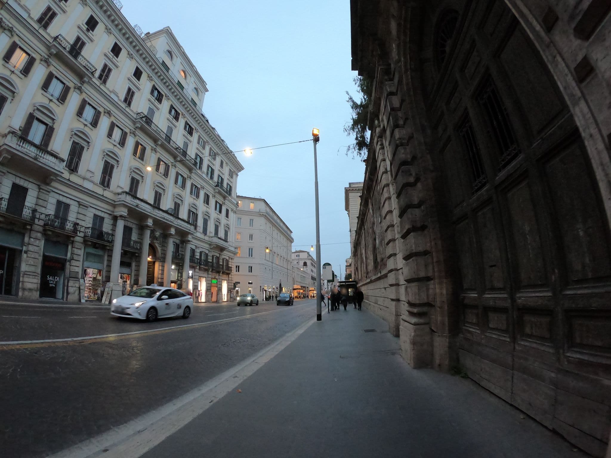 Street view near Antica Fontana Di Traiano Hotel Rome, Pigna — © richlv (CC BY-SA · Mapillary)