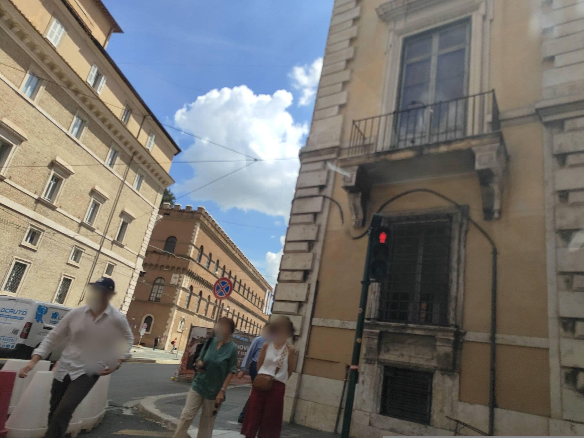 Street view near Otivm Hotel, Pigna — © omfg_notpr (CC BY-SA · Mapillary)