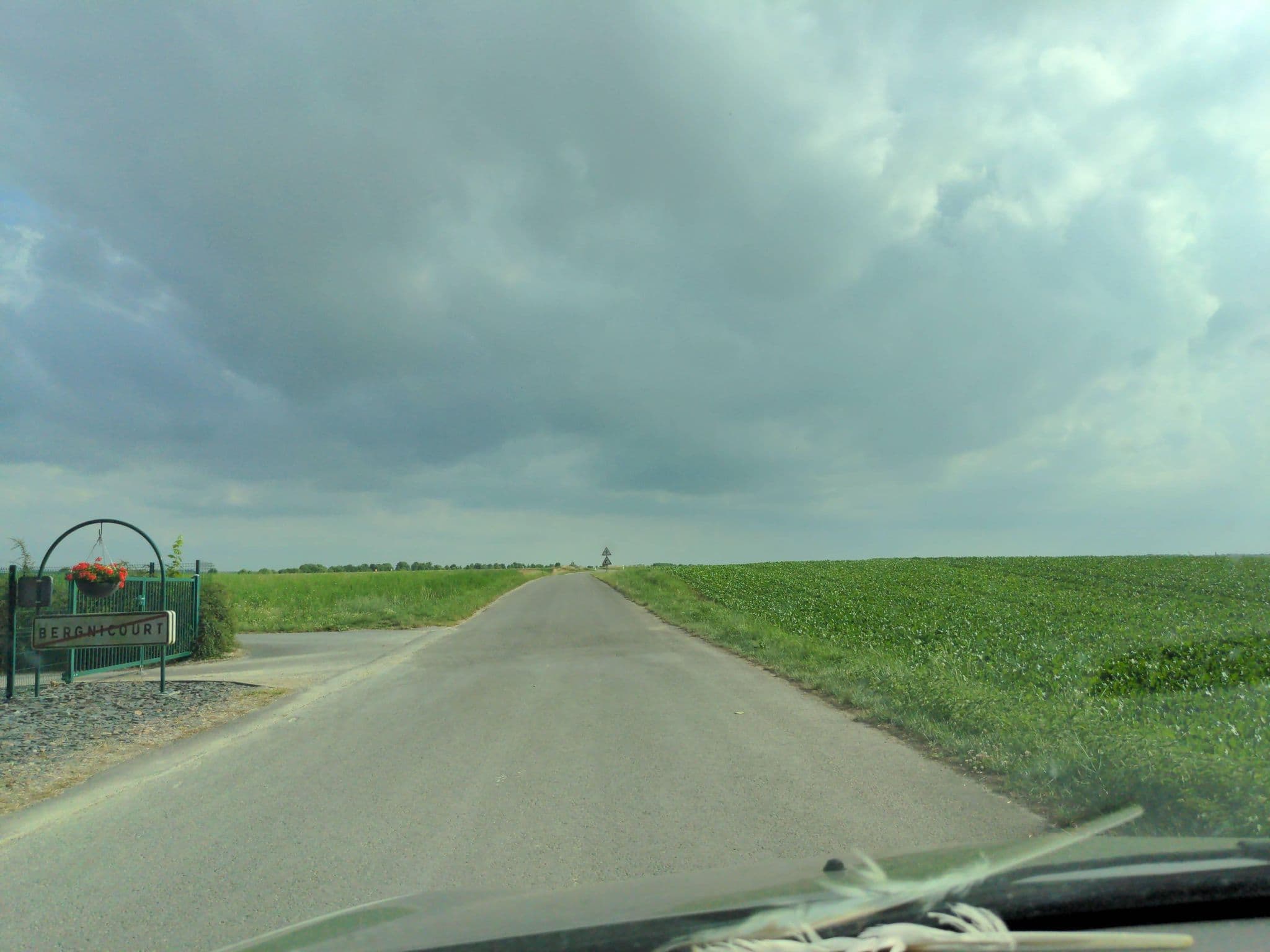 Street view near Aire de Bergnicourt, Warmeriville — © brunoduye (CC BY-SA · Mapillary)