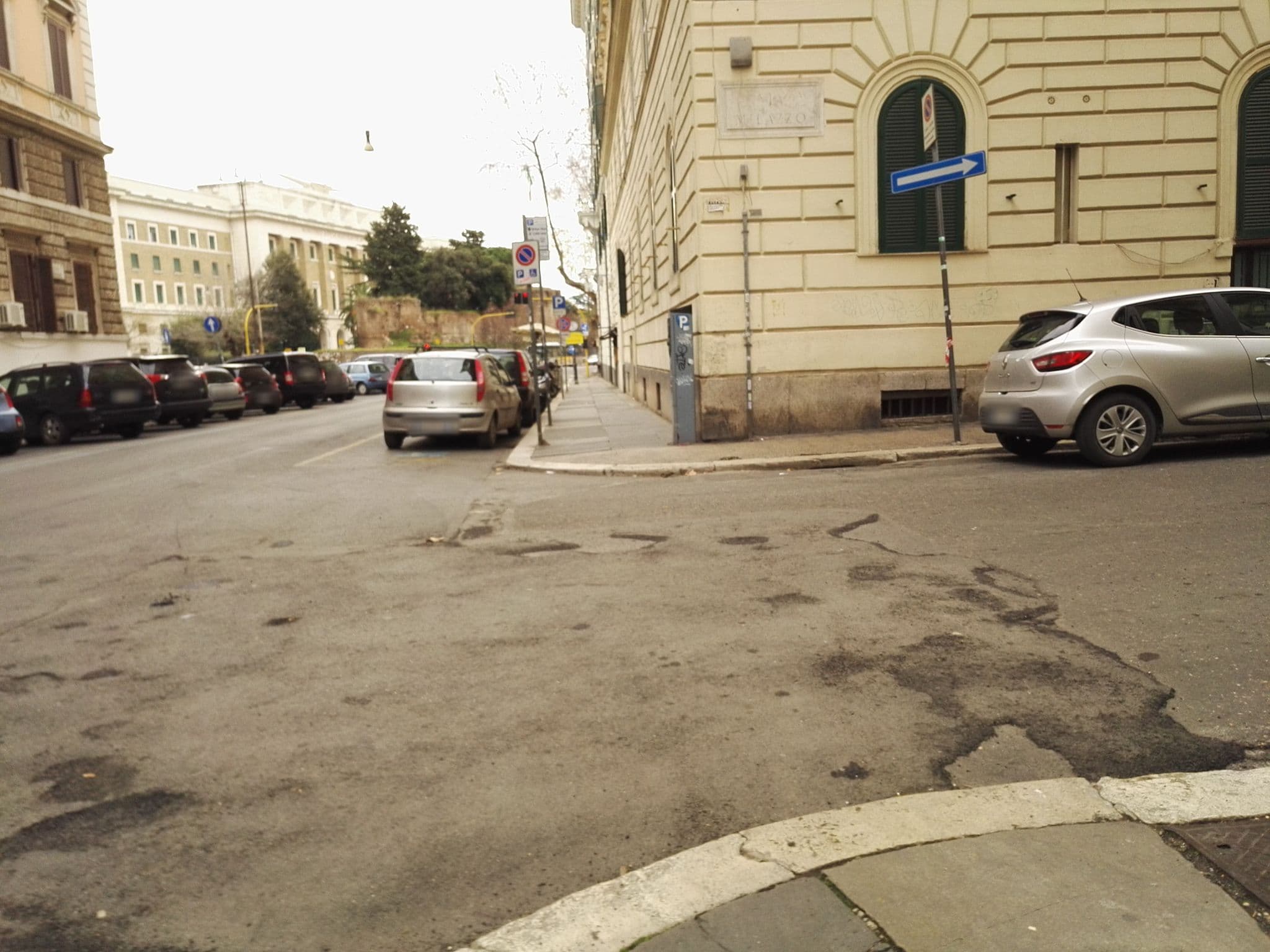 Street view near Hotel Philia di Ventura Laura, Castro Pretorio — © marcuscalabresus (CC BY-SA · Mapillary)