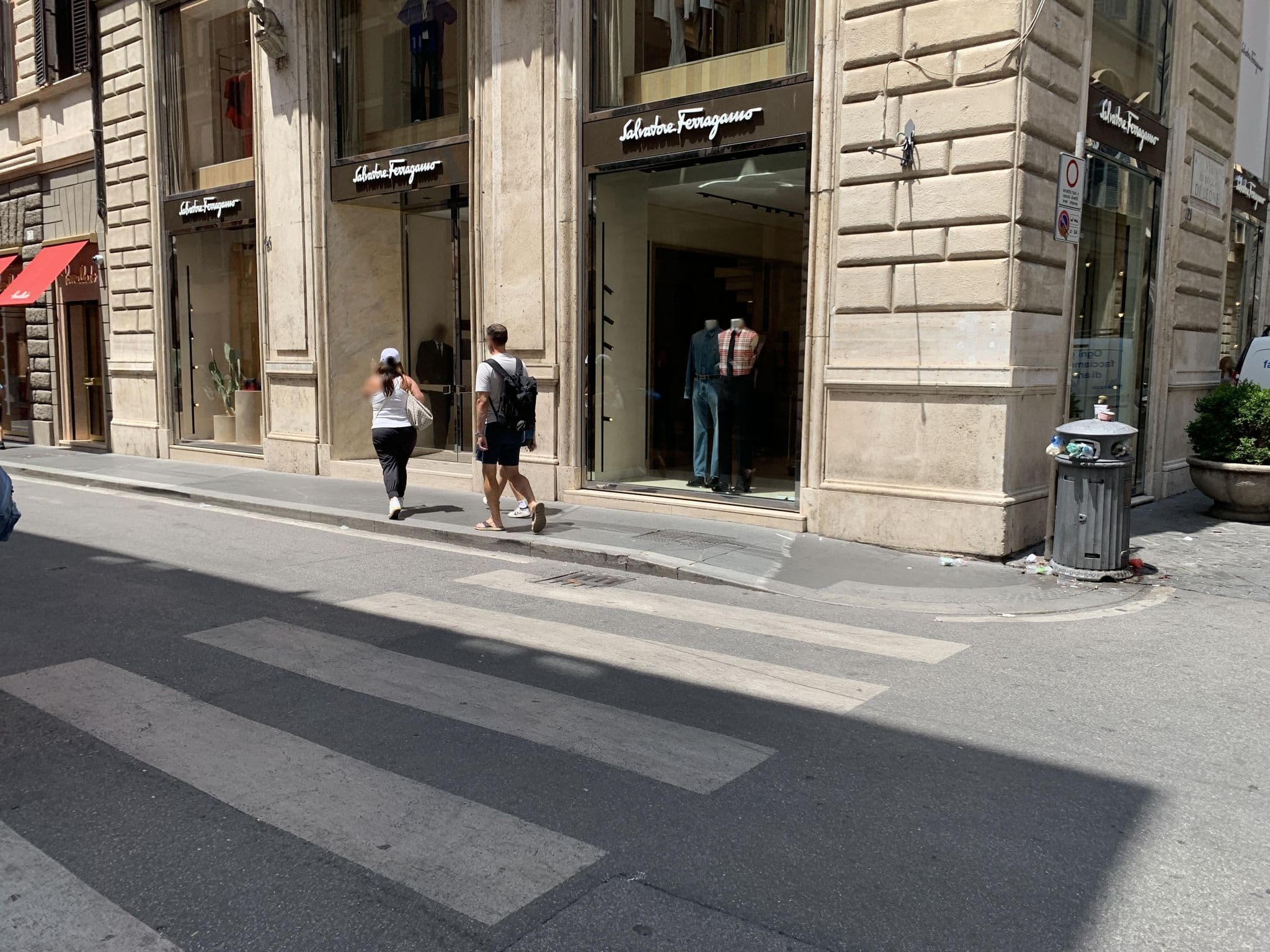 Street view near Lungarno Alberghi SPA, Sant'Eustachio — © robot8a (CC BY-SA · Mapillary)