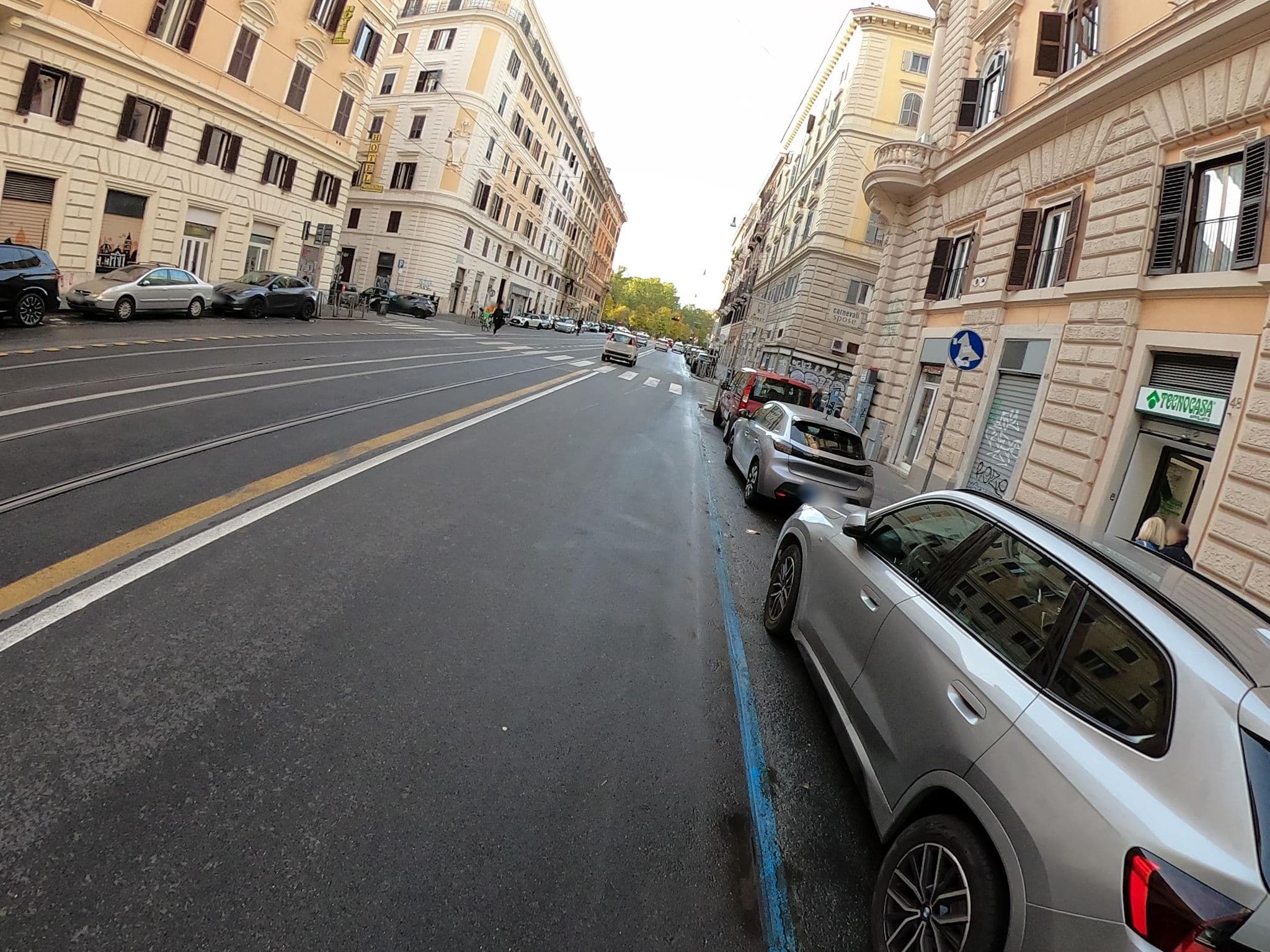 Street view near B&b Lin Mare, Rome — © alesarrett (CC BY-SA · Mapillary)
