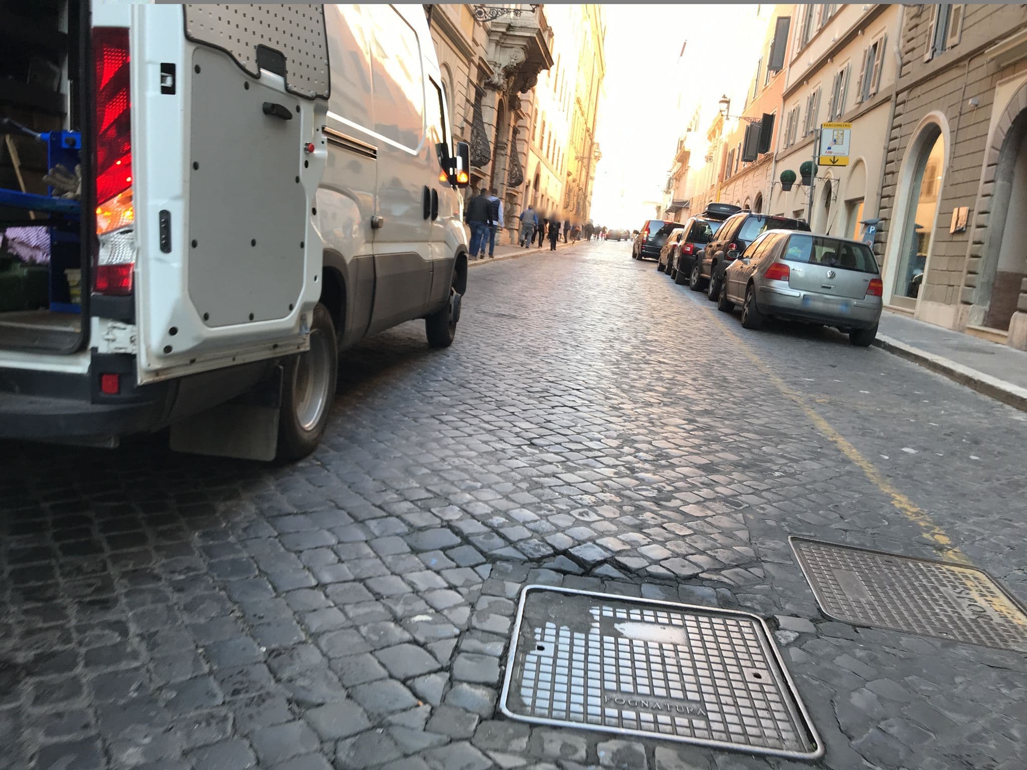 Street view near SuiteSistina, Ludovisi — © miguel_andrade (CC BY-SA · Mapillary)
