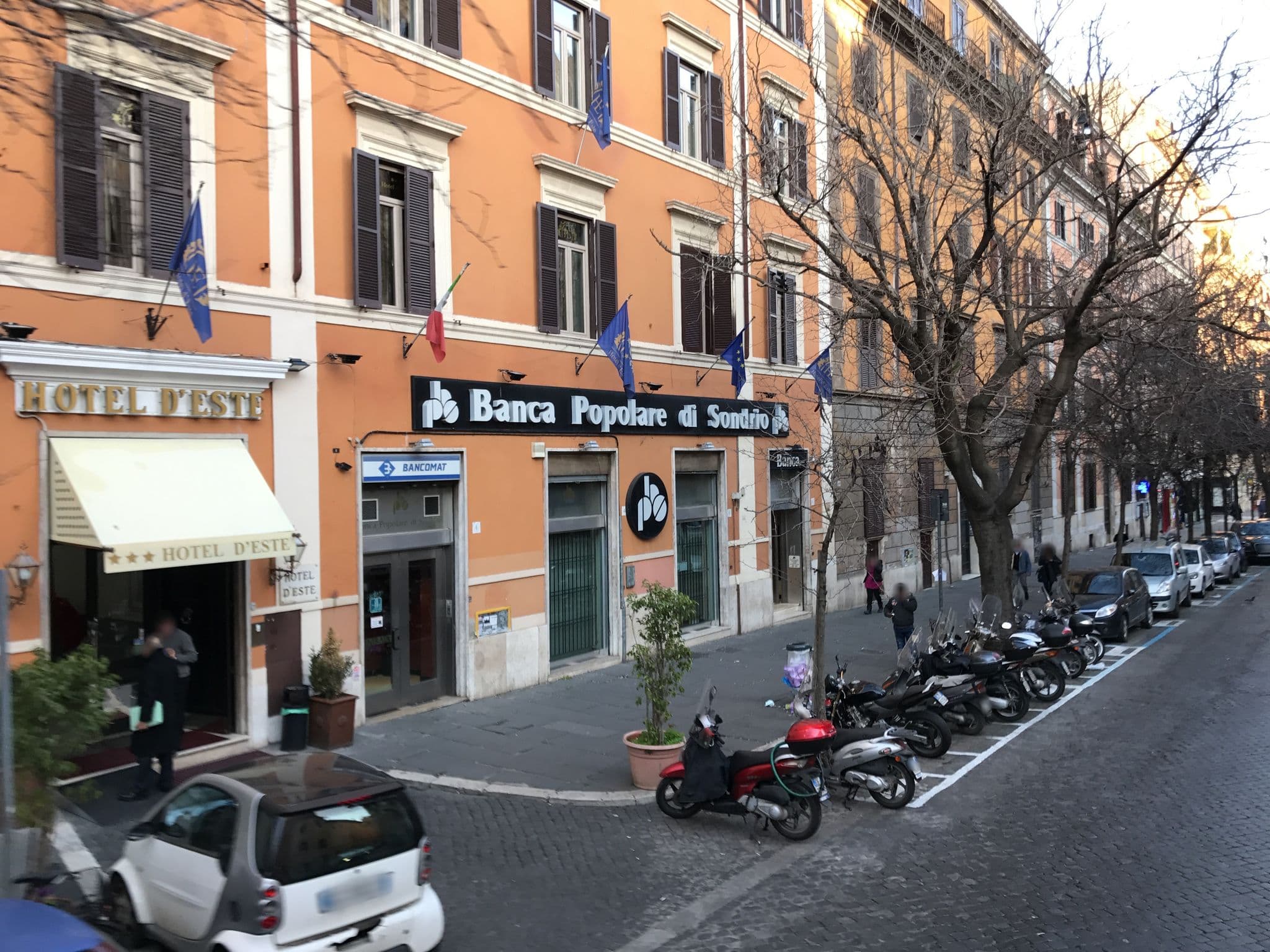 Street view near Hotel Samia SRL, Monti — © fundacja_geolife (CC BY-SA · Mapillary)