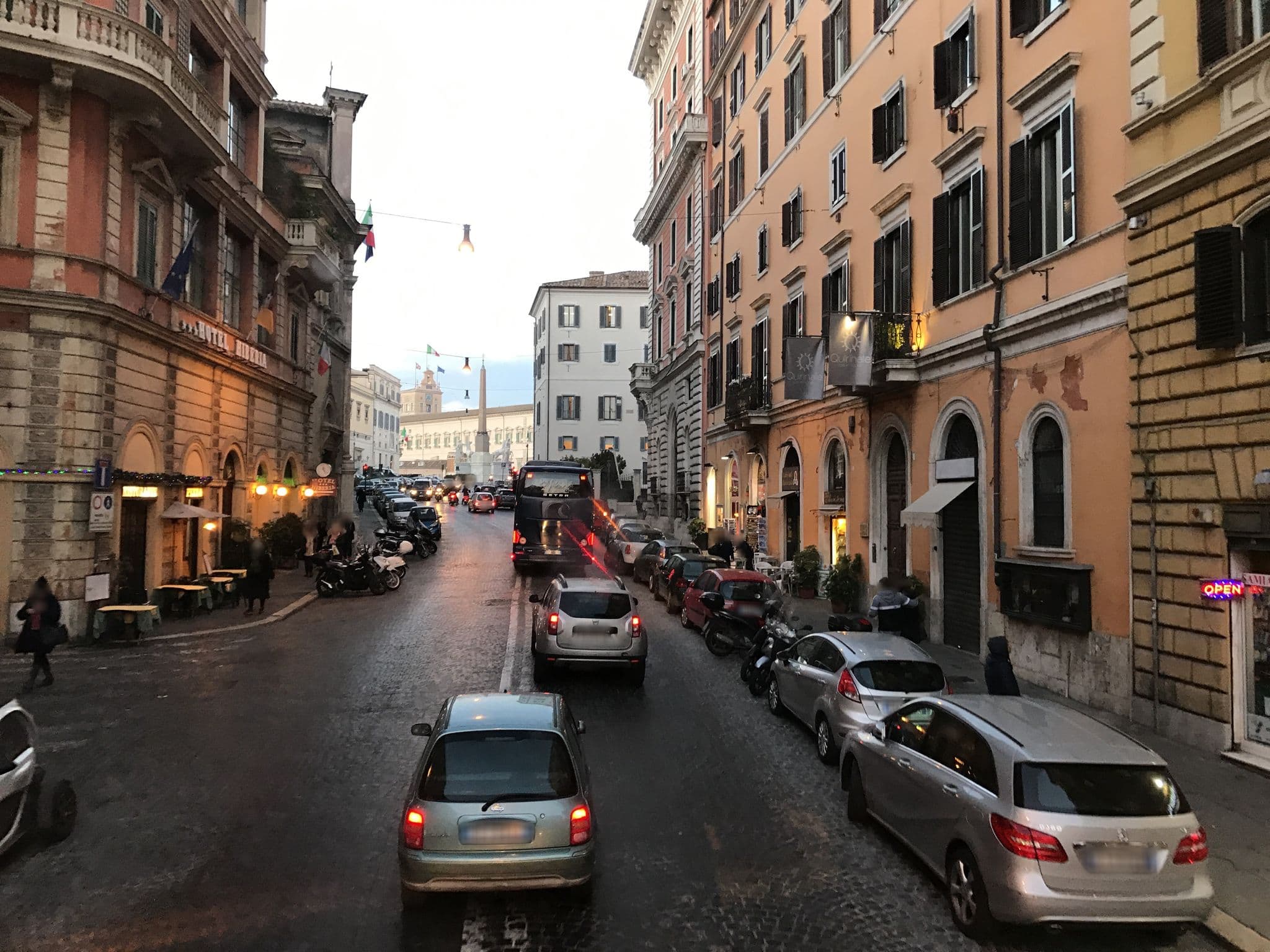 Street view near Hiberia Hotel Rome, Pigna — © fundacja_geolife (CC BY-SA · Mapillary)