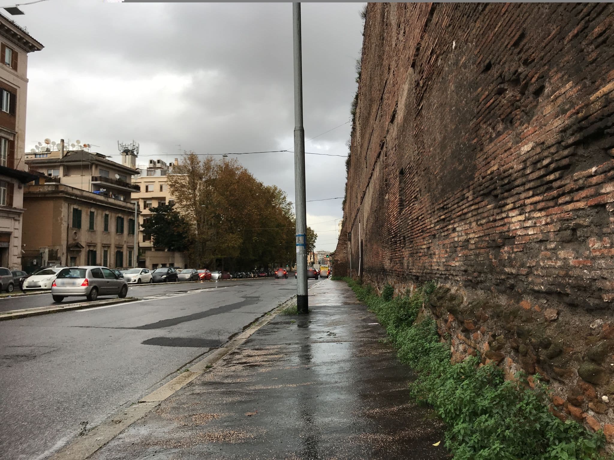 Street view near Casa Voldina, Castro Pretorio — © miguel_andrade (CC BY-SA · Mapillary)