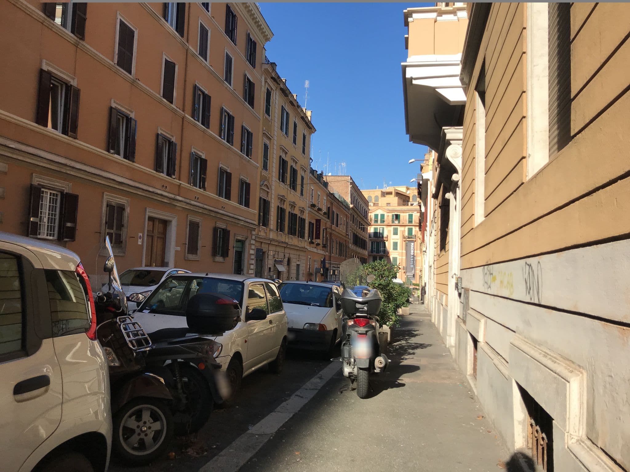 Street view near CultRoma B&B, Sallustiano — © miguel_andrade (CC BY-SA · Mapillary)