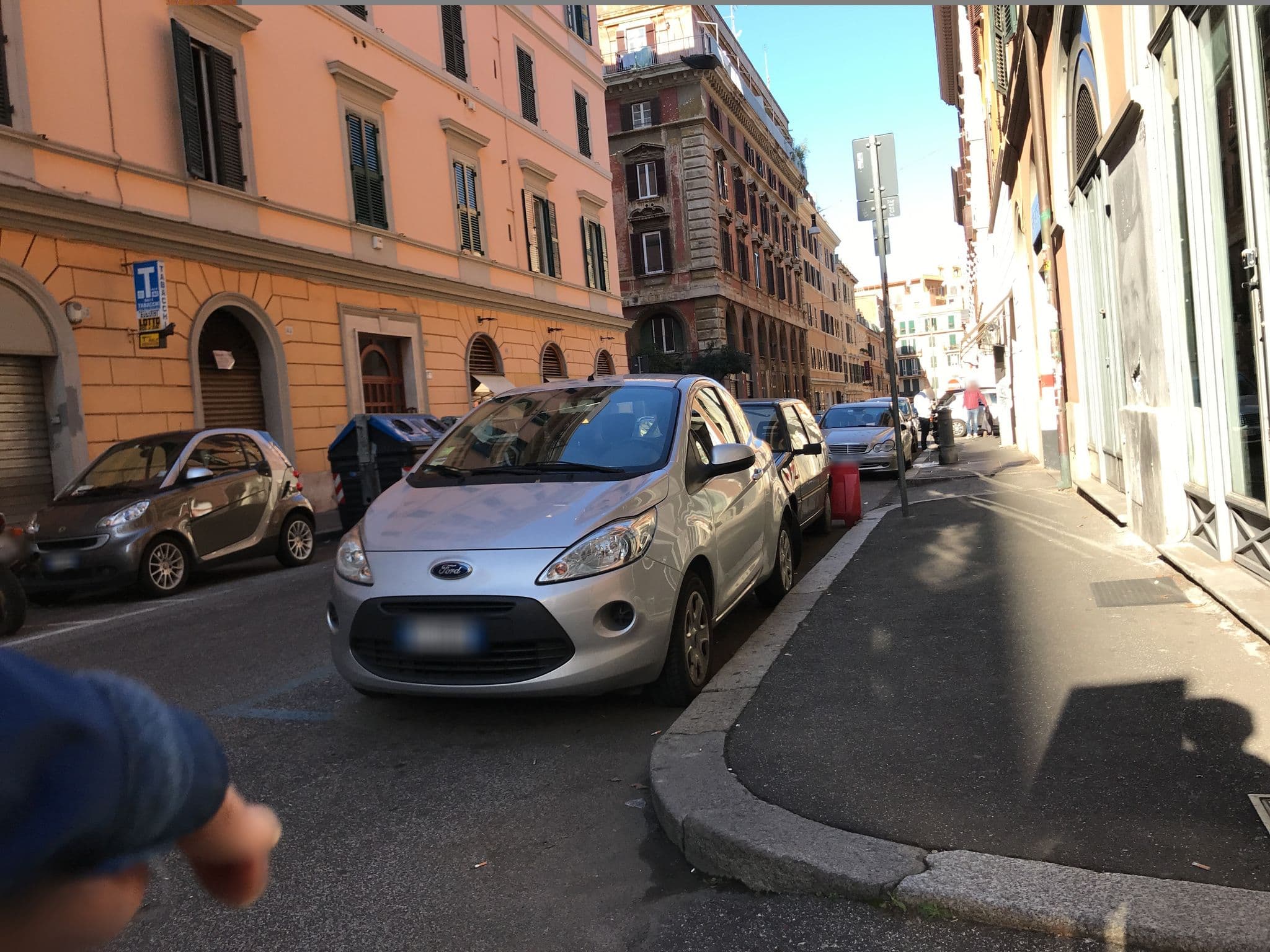 Street view near A Casa Di Getta, Castro Pretorio — © miguel_andrade (CC BY-SA · Mapillary)