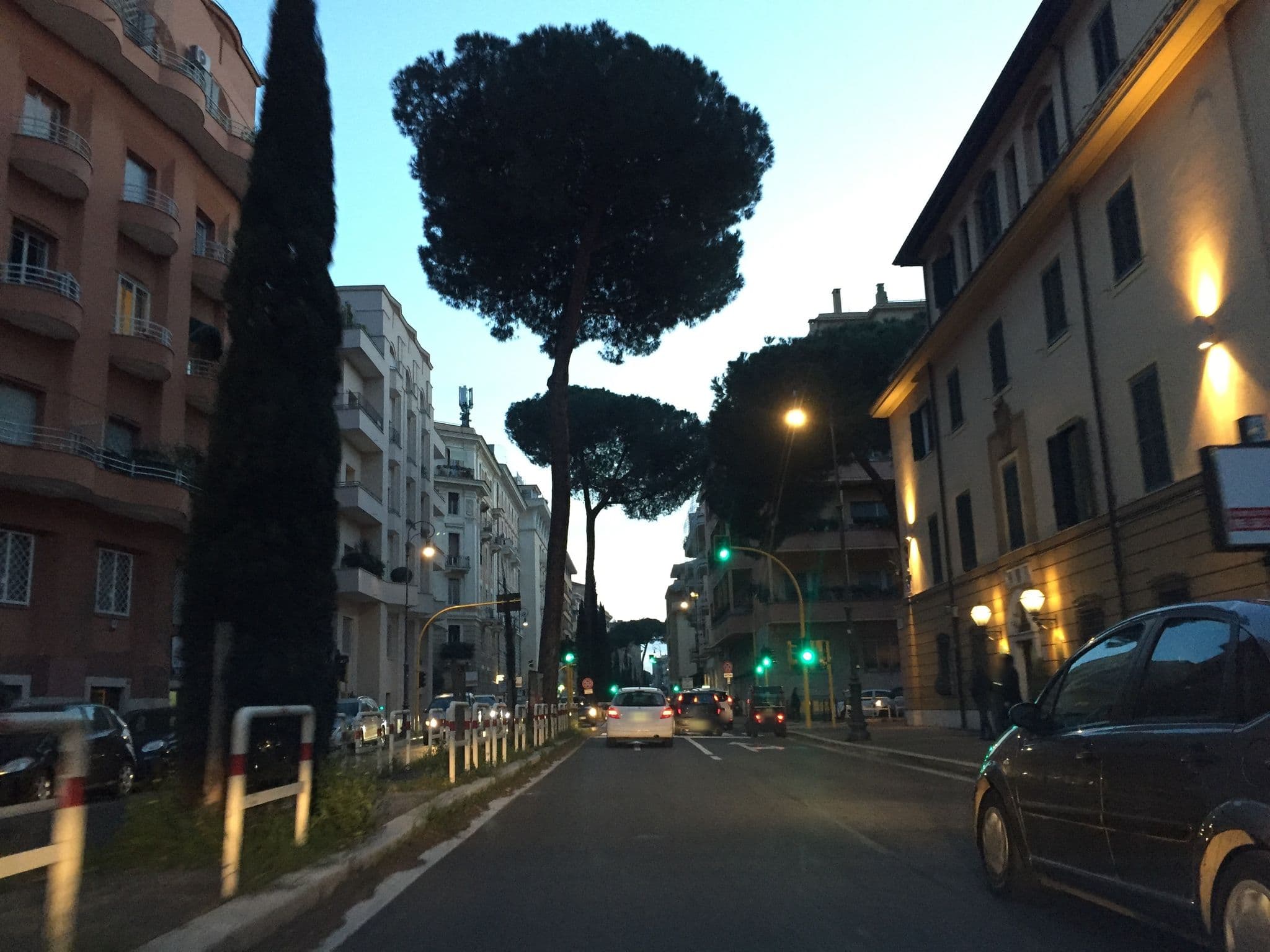 Street view near Suite Nautilus, Sallustiano — © richlv (CC BY-SA · Mapillary)