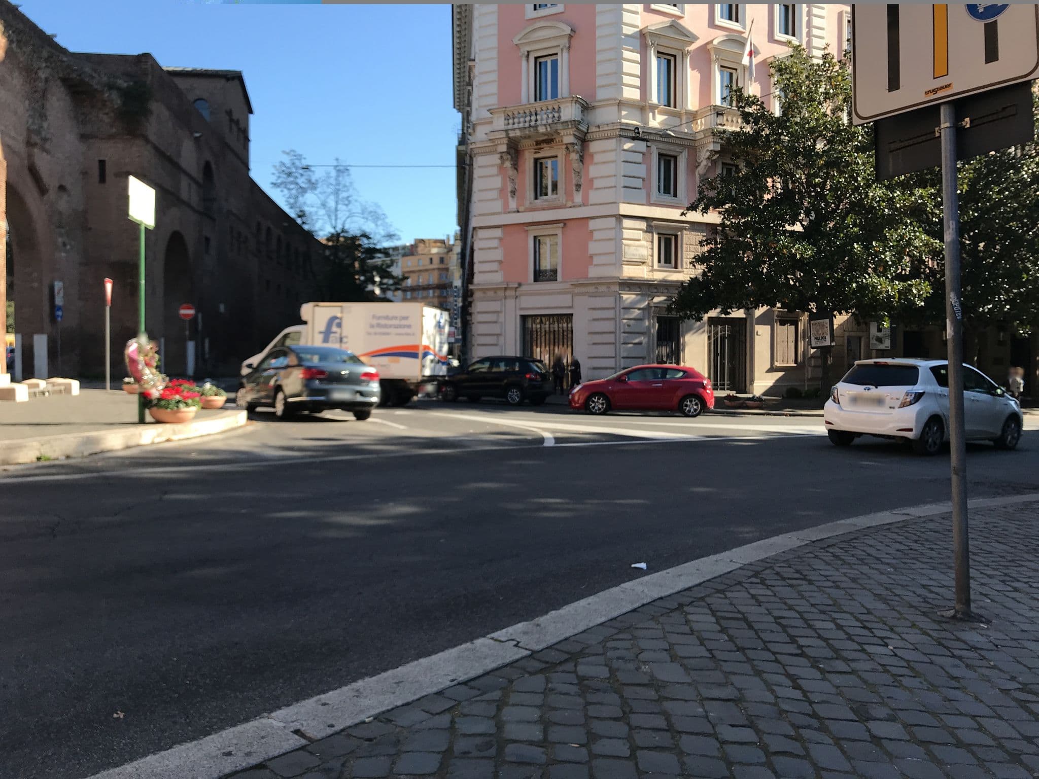 Street view near Golden Rooms Spanish Steps Bed & Breakfast Rome, Ludovisi — © miguel_andrade (CC BY-SA · Mapillary)
