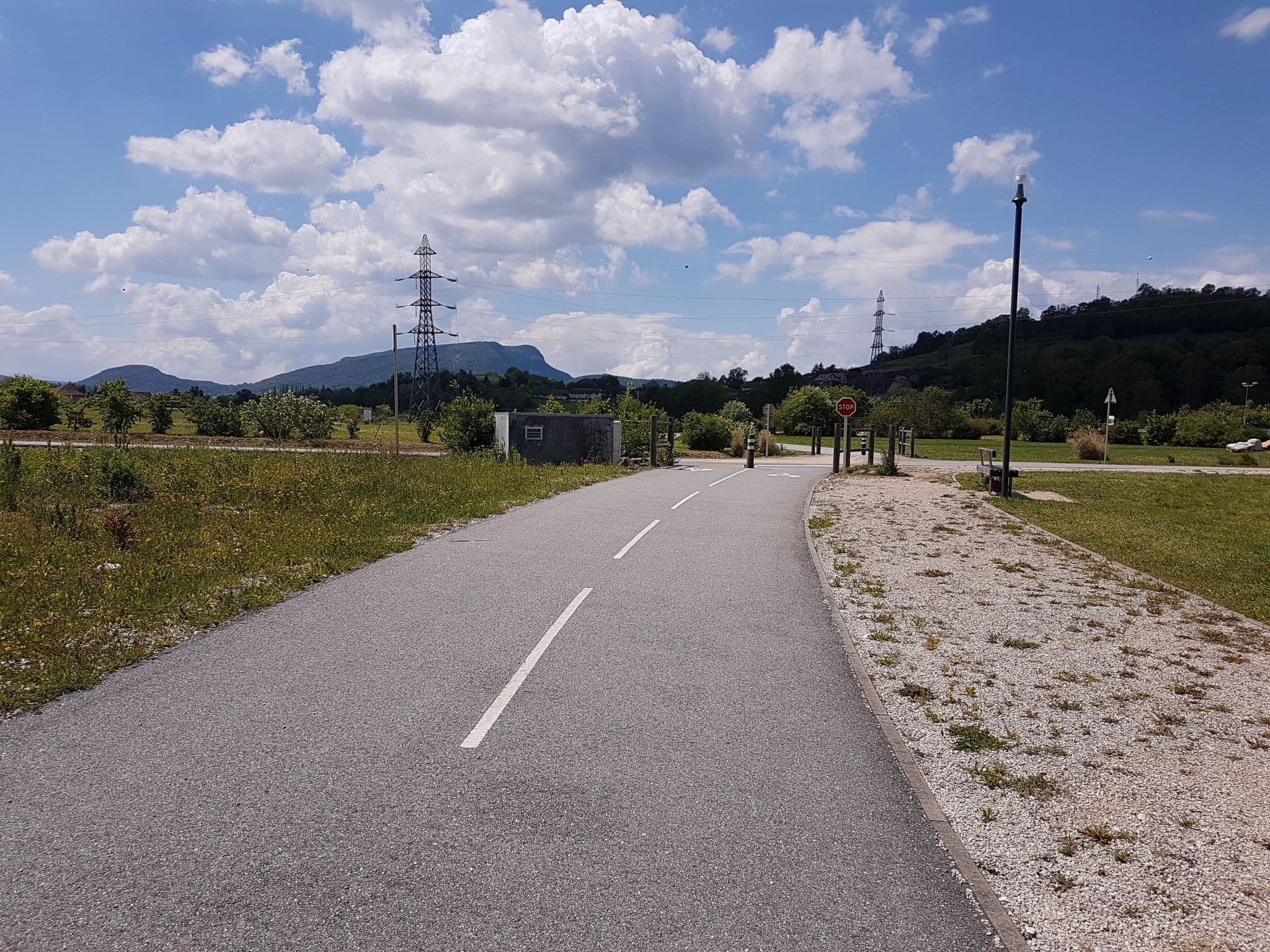 Street view near Lodges de la ViaRhôna, Belley — © changchun1 (CC BY-SA · Mapillary)