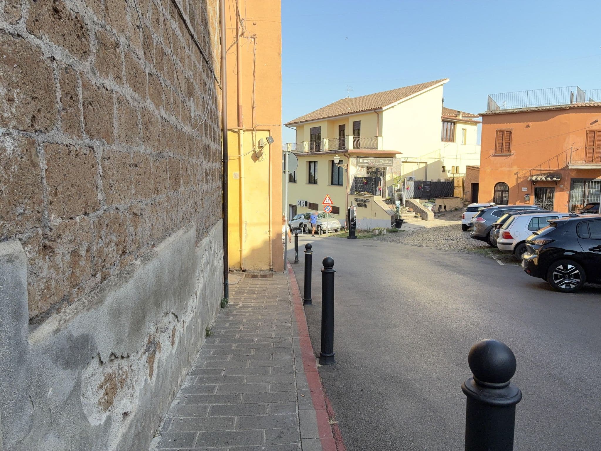 Street view near Nerone's B&B, Sutri — © panbauletto (CC BY-SA · Mapillary)