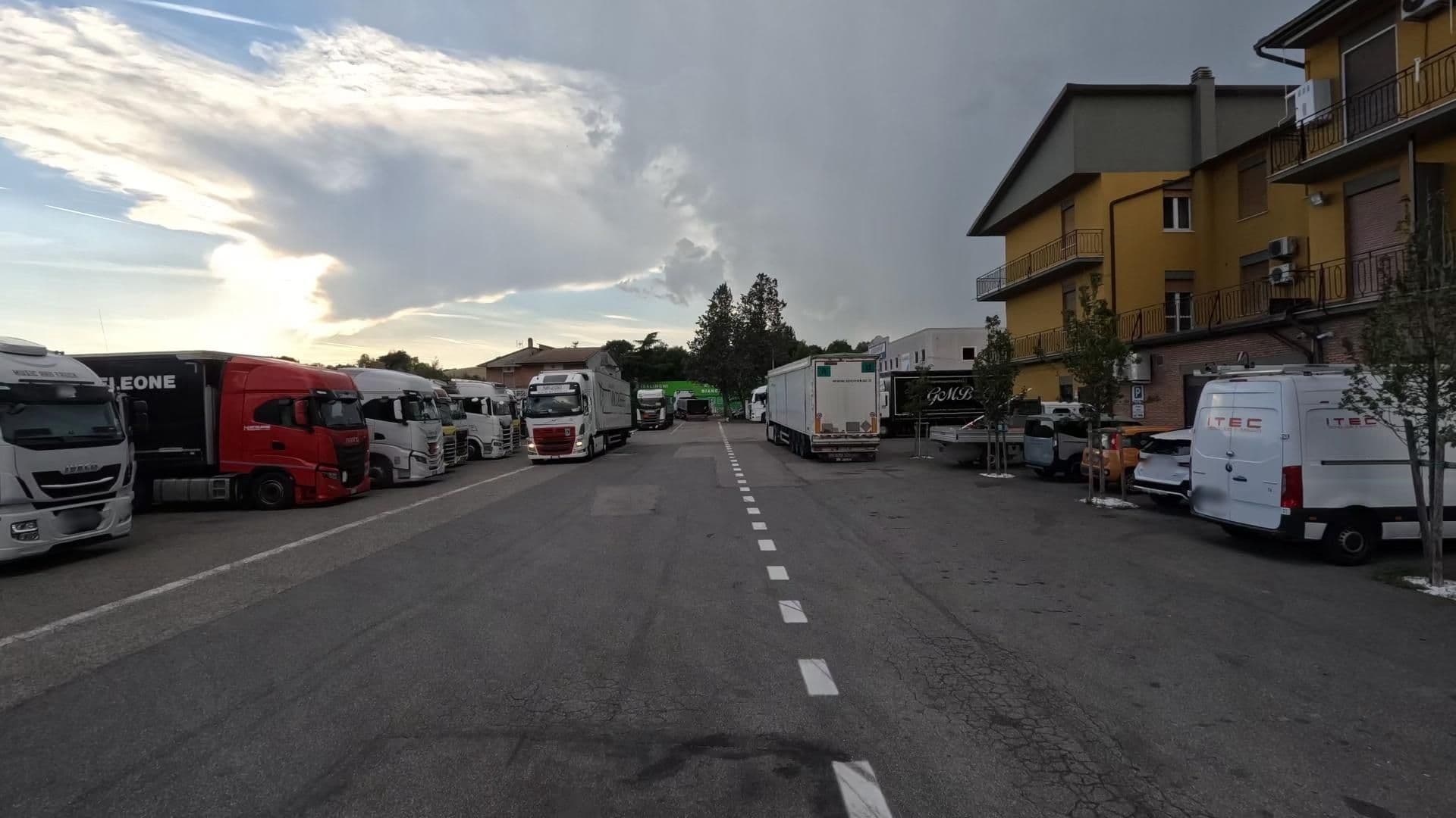 Street view near Hotel Tevere, Orte — © bct (CC BY-SA · Mapillary)