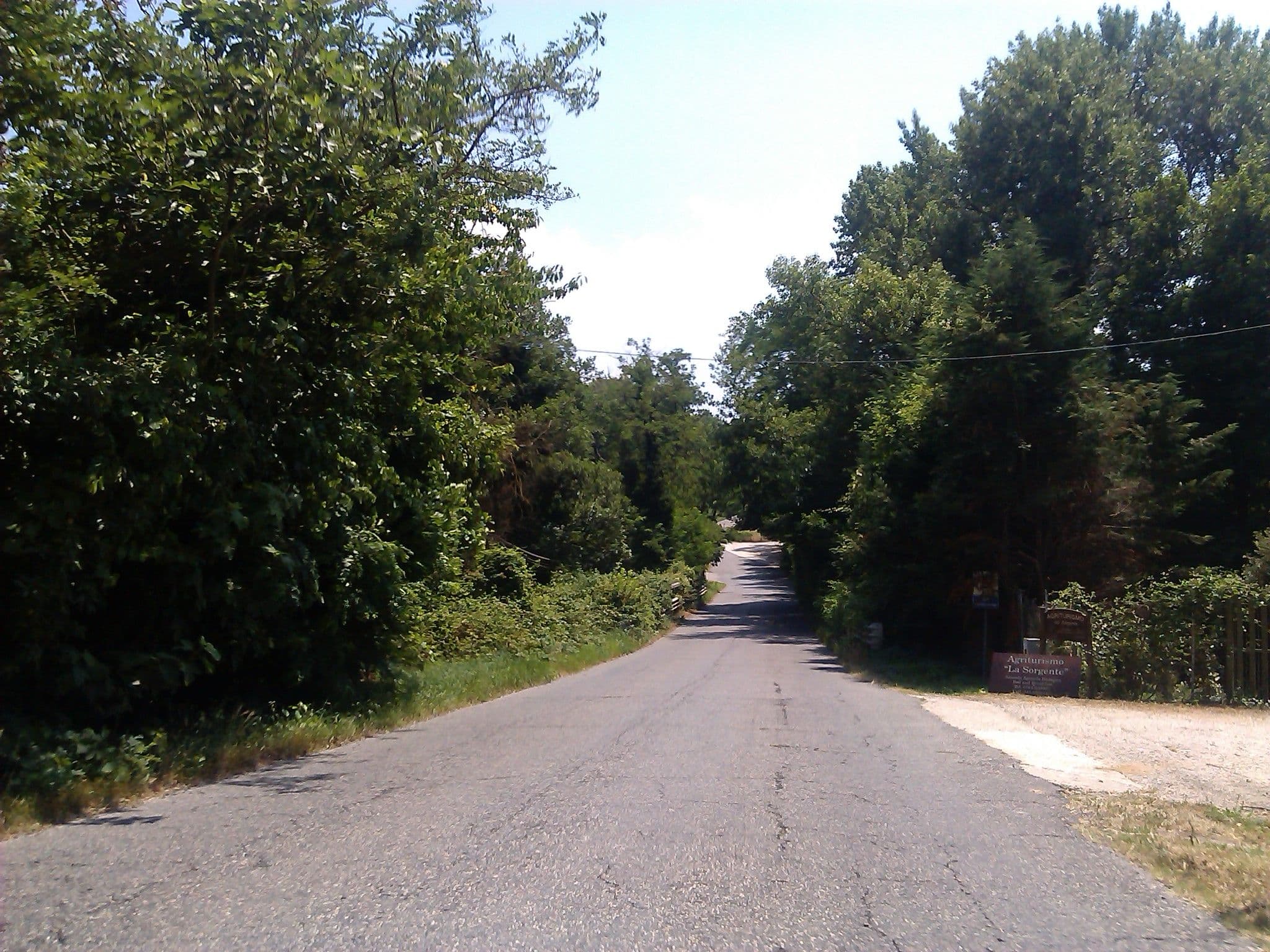 Street view near Agriturismo La Sorgente, Nepi — © changchun1 (CC BY-SA · Mapillary)