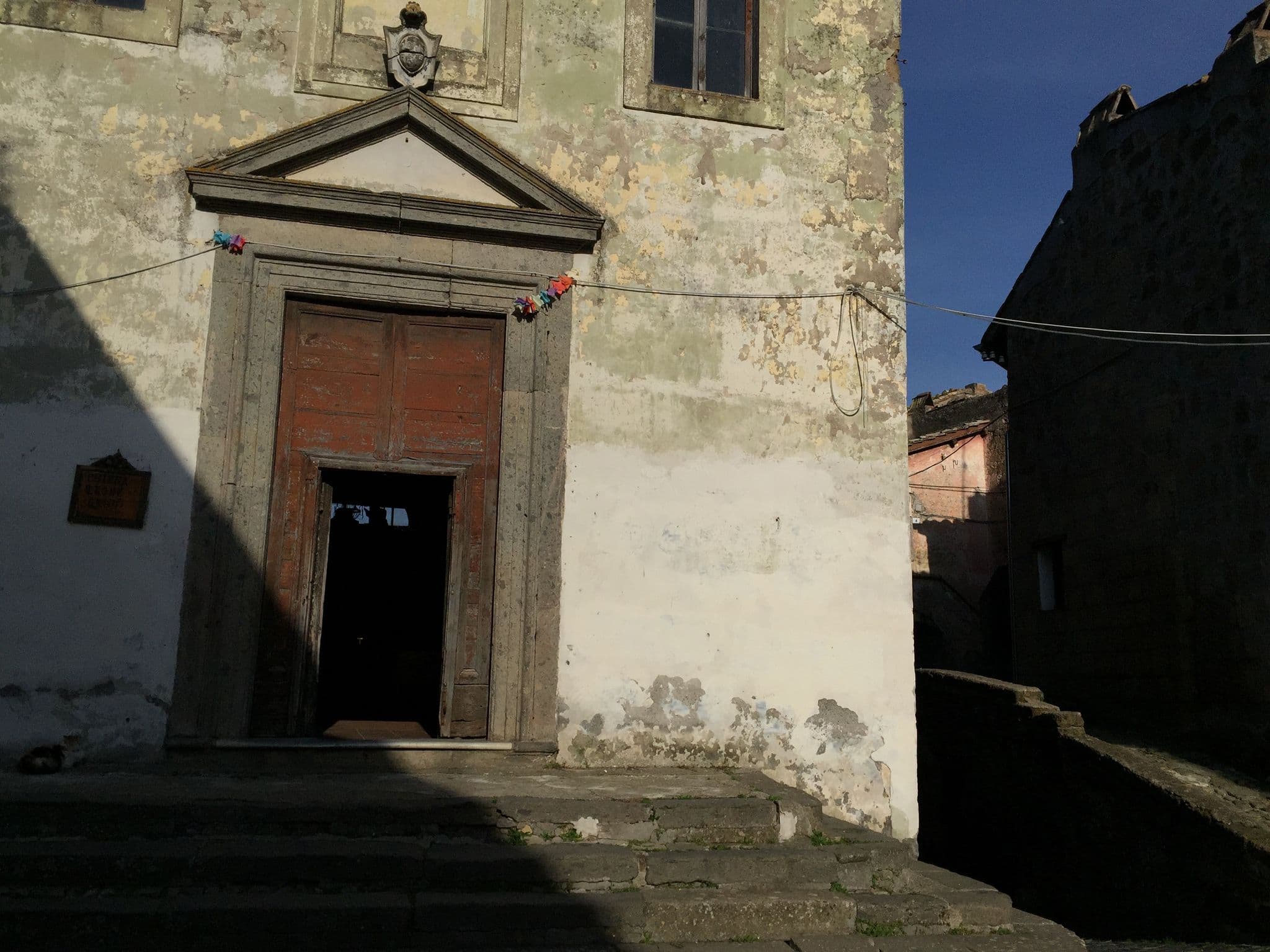 Street view near Calcata Magica - L'Isola Che Non C'Era, Mazzano Romano — © richlv (CC BY-SA · Mapillary)
