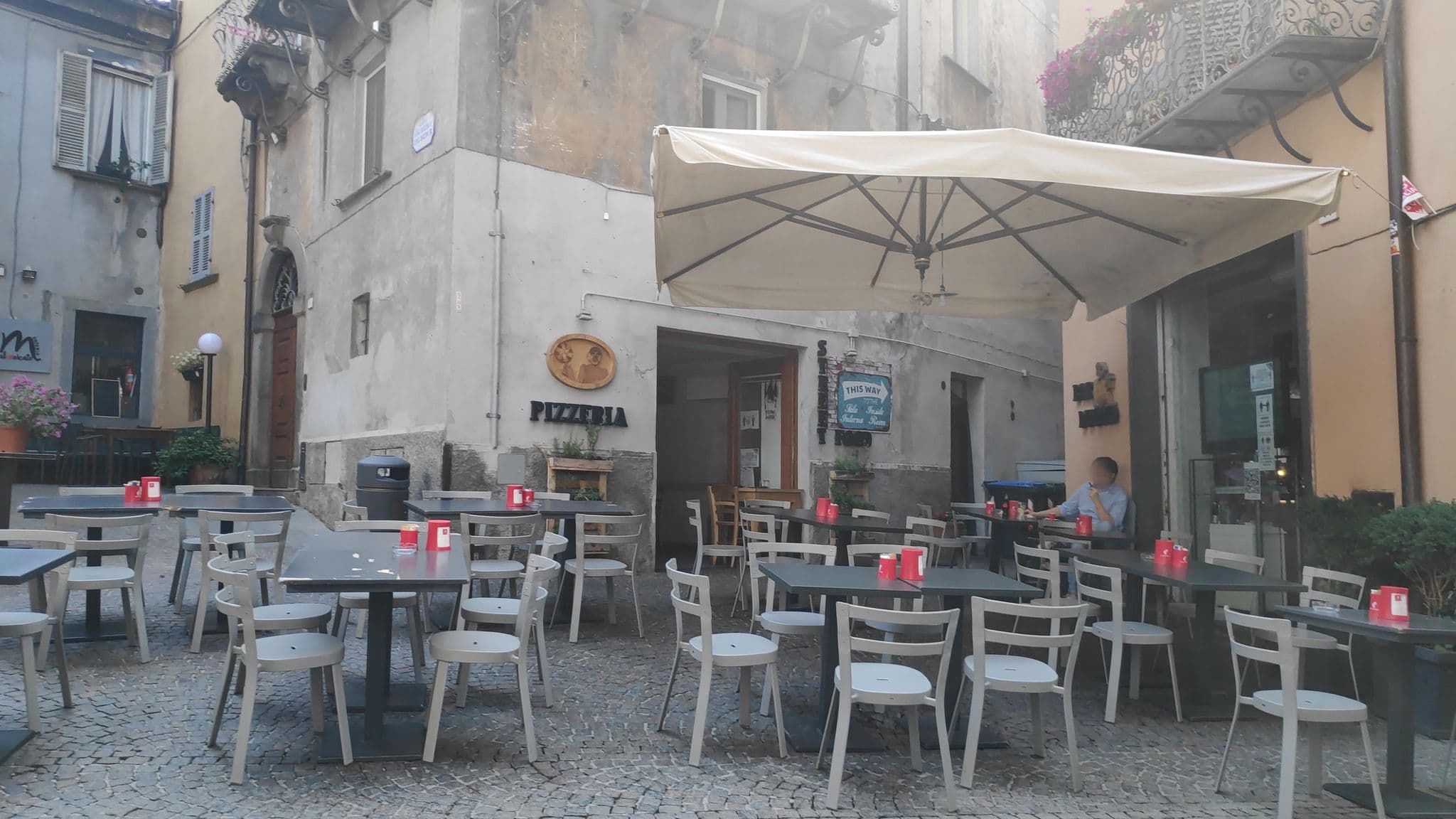 Street view near Plazzo Petrvs, Orvieto — © marcuscalabresus (CC BY-SA · Mapillary)