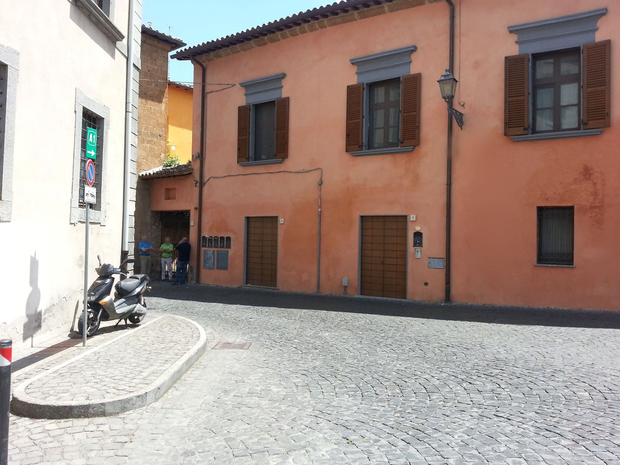 Street view near Casa Corsica, Orvieto — © bluescreen (CC BY-SA · Mapillary)