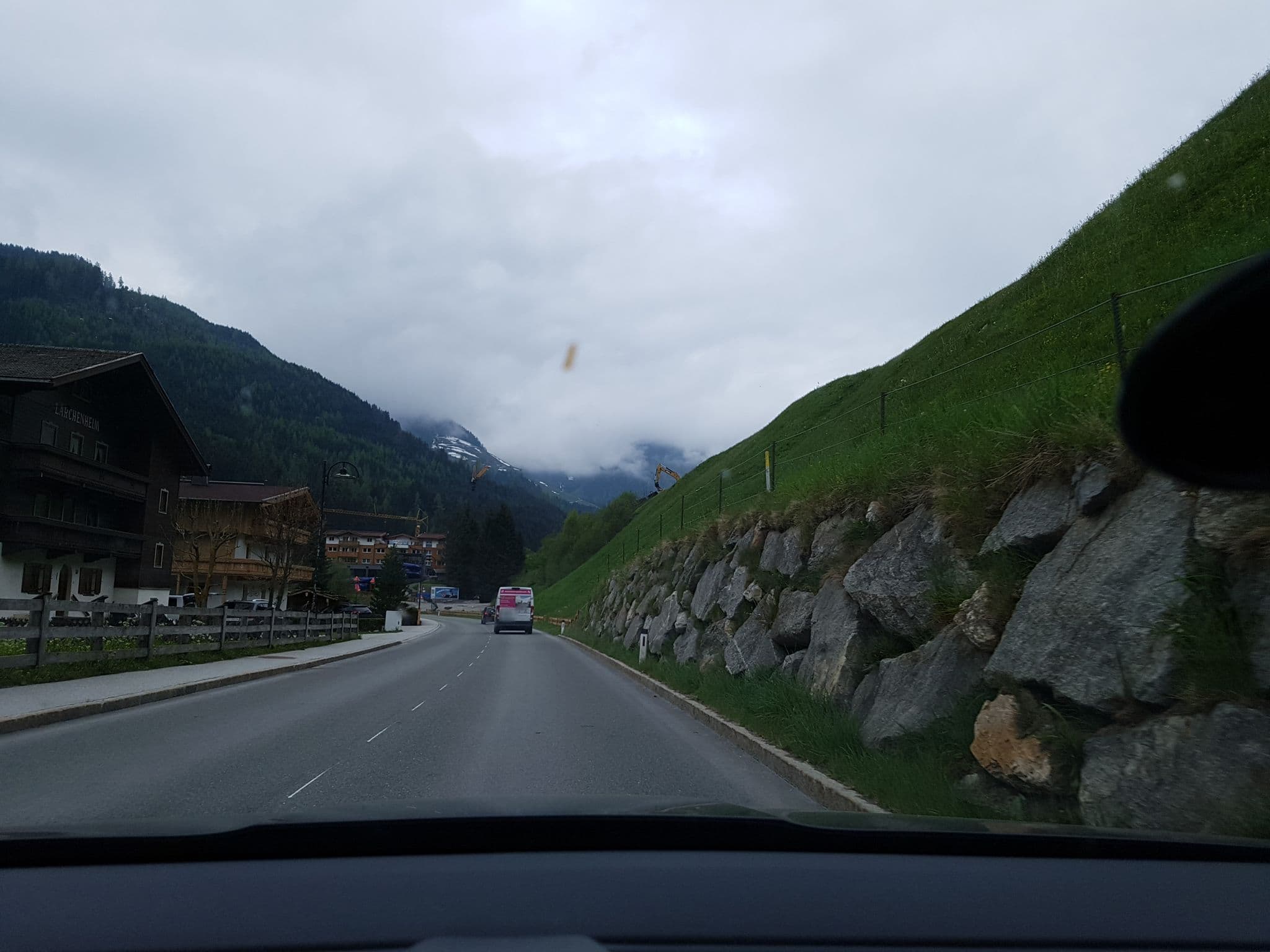 Street view near Gästehaus Lärchenheim, Zell am Ziller — © schermy_at (CC BY-SA · Mapillary)