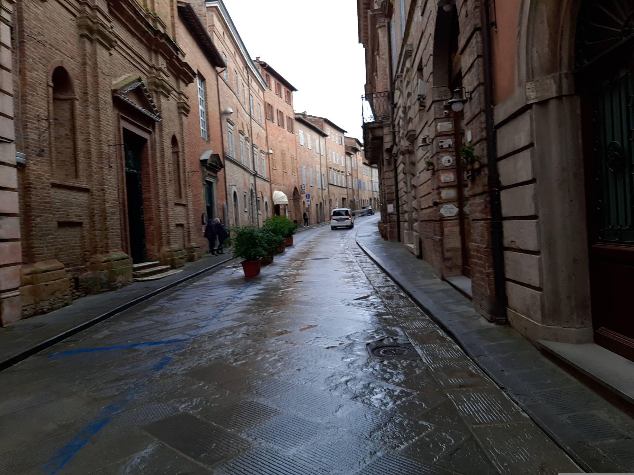 Street view near Casina Mazzuoli, Città della Pieve — © alesarrett (CC BY-SA · Mapillary)