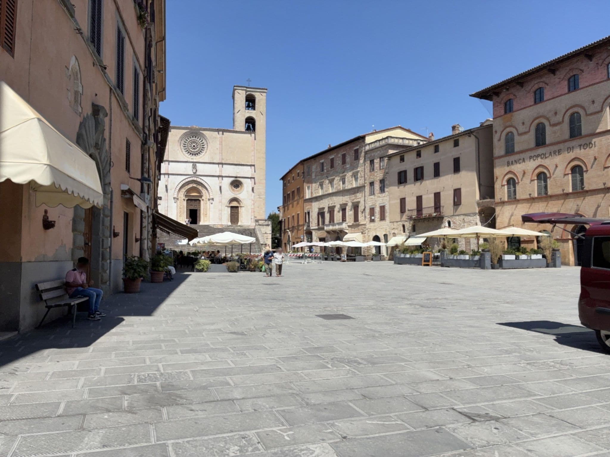 Street view near Locanda di Doris, Todi — © panbauletto (CC BY-SA · Mapillary)