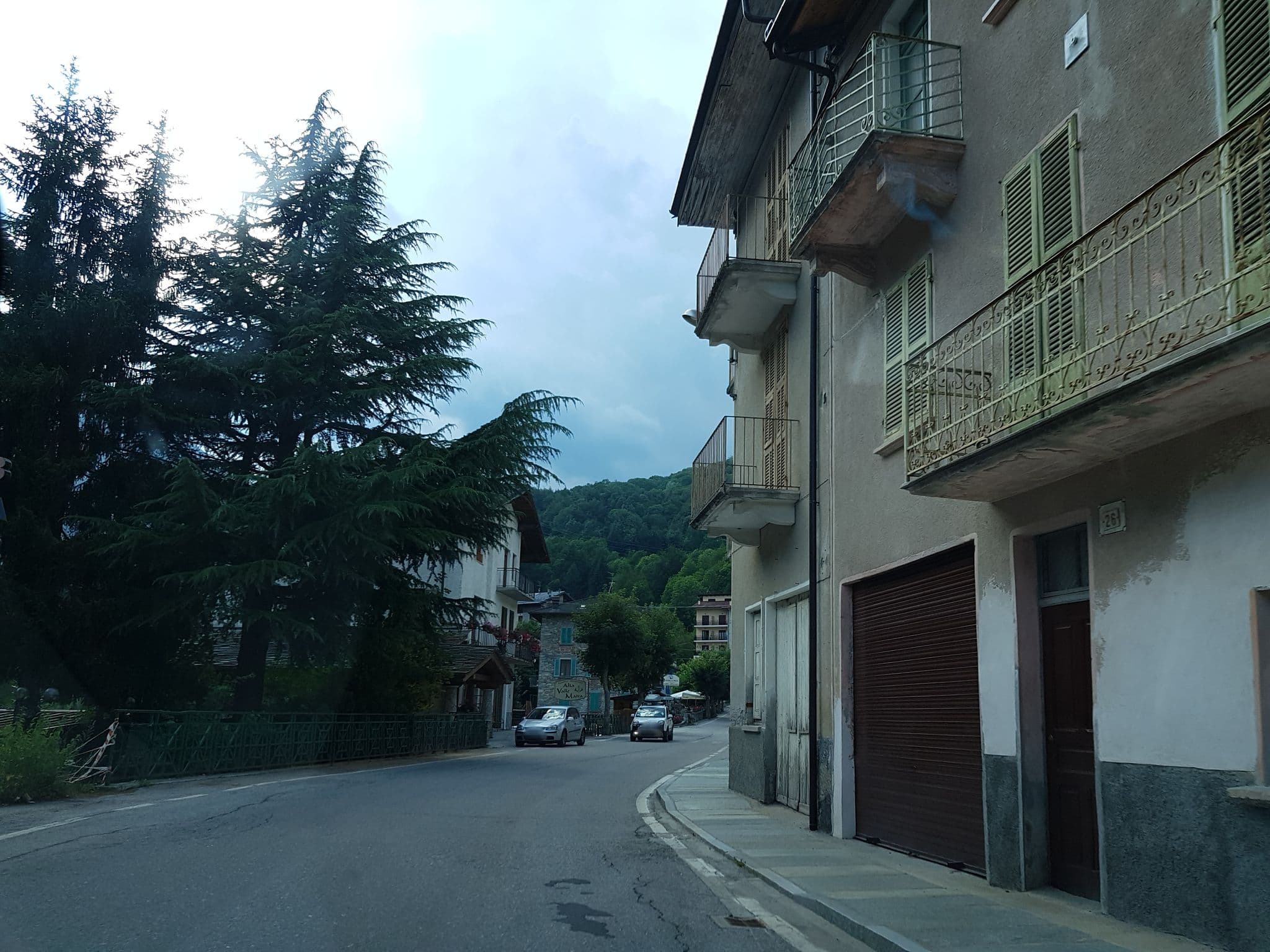 Street view near Impero, Roccabruna — © ale_zena_it (CC BY-SA · Mapillary)