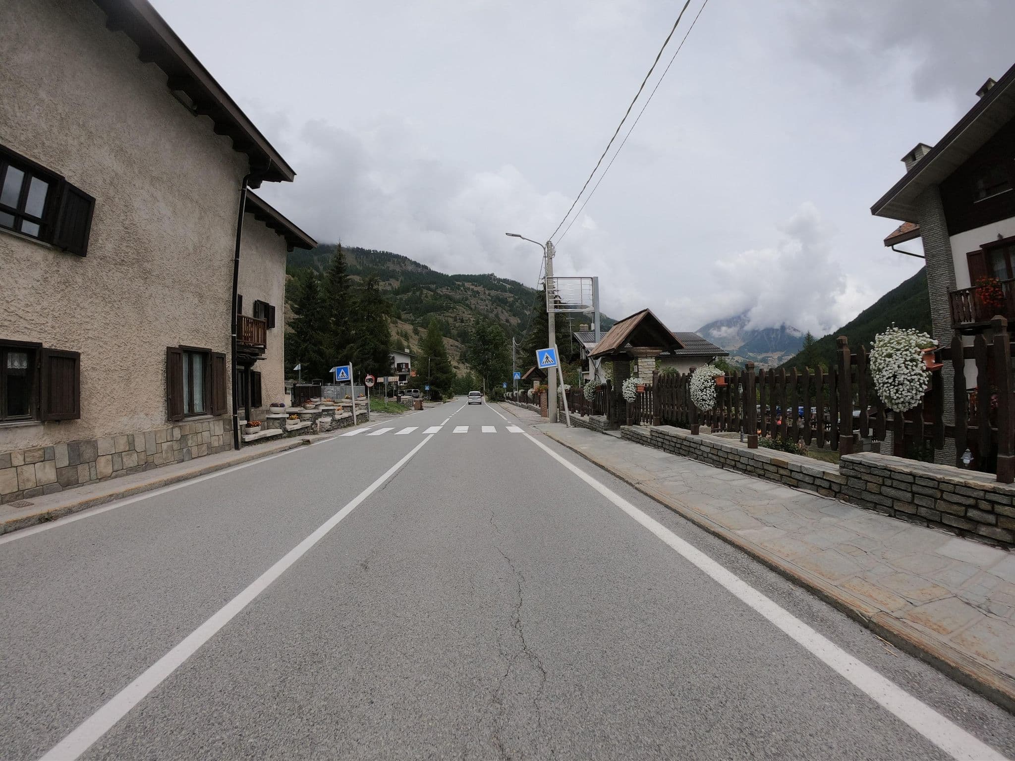 Street view near Villa Plinia, Sauze d'Oulx — © joostjakob (CC BY-SA · Mapillary)
